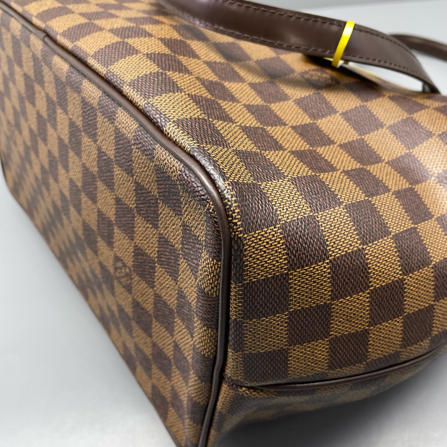 Louis Vuitton - Other - Synthetic - Brown - (medium)