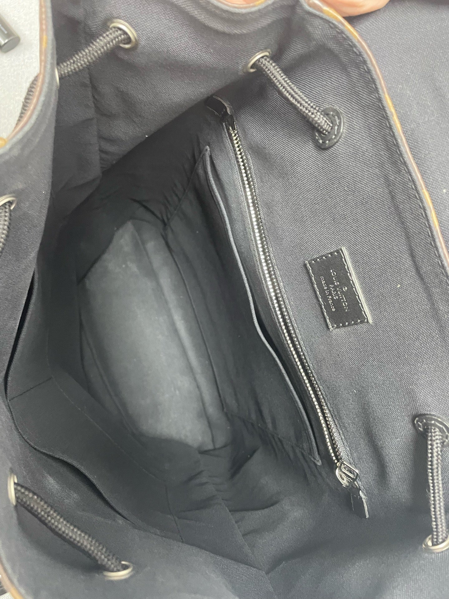 Louis Vuitton - Other - Synthetic - Brown - (medium)