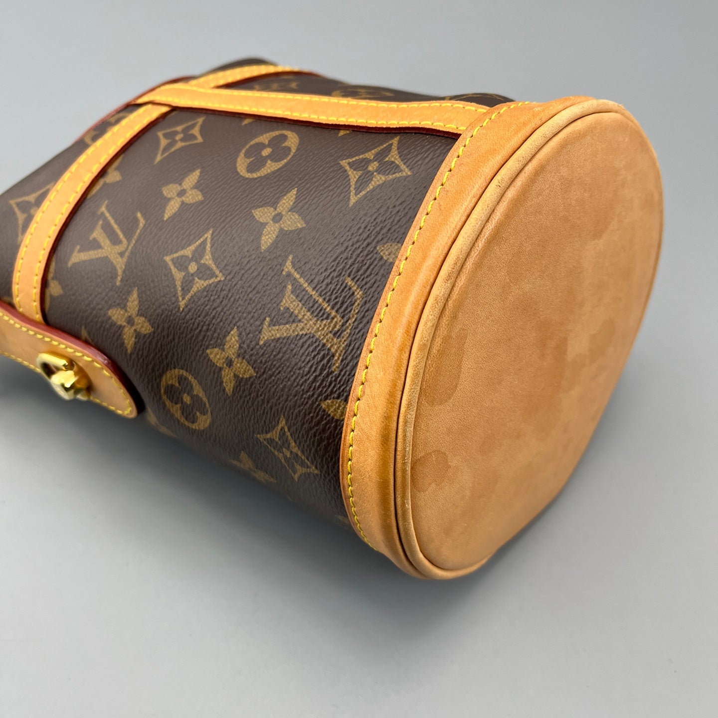Louis Vuitton - Other - Synthetic - Brown - (medium)
