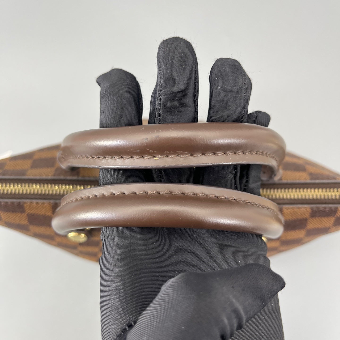 Louis Vuitton - Other - Synthetic - Brown - (medium)