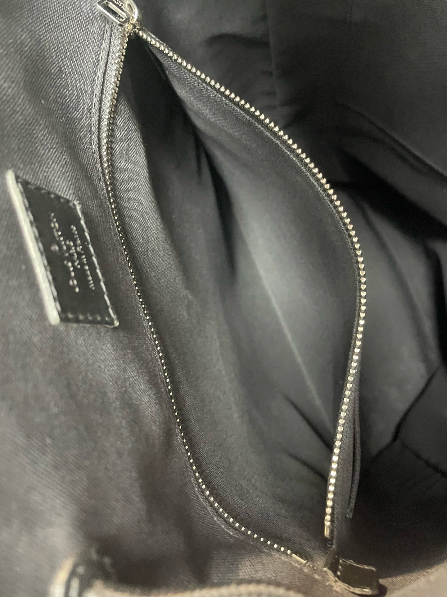 Louis Vuitton - Other - Synthetic - Brown - (medium)