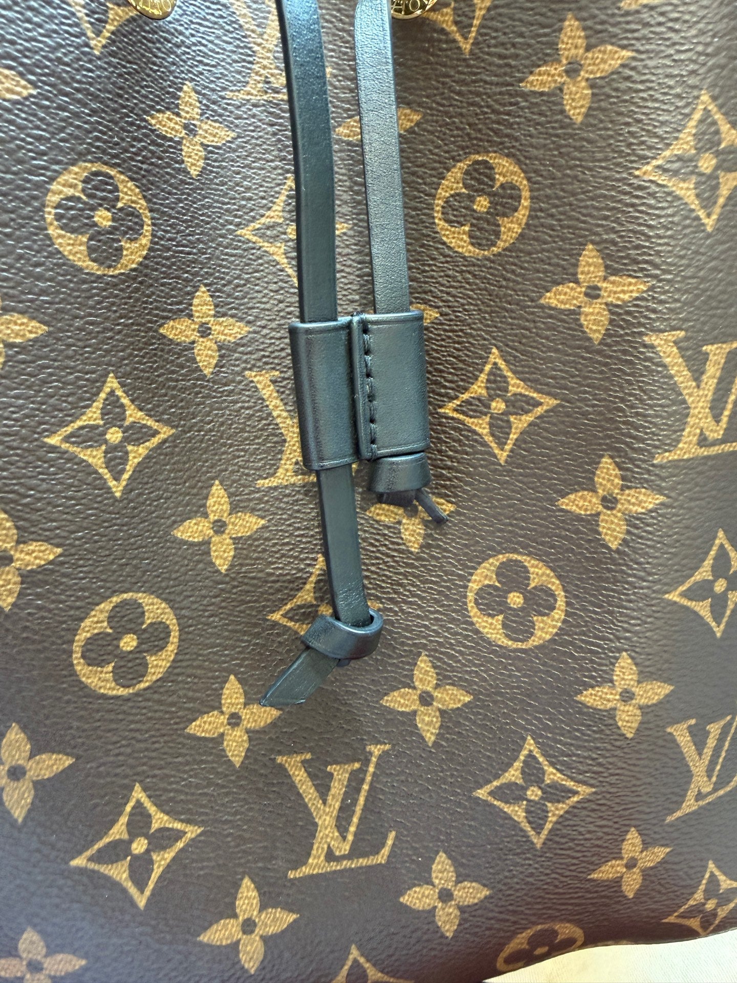 Louis Vuitton - Other - Synthetic - Brown - (medium)