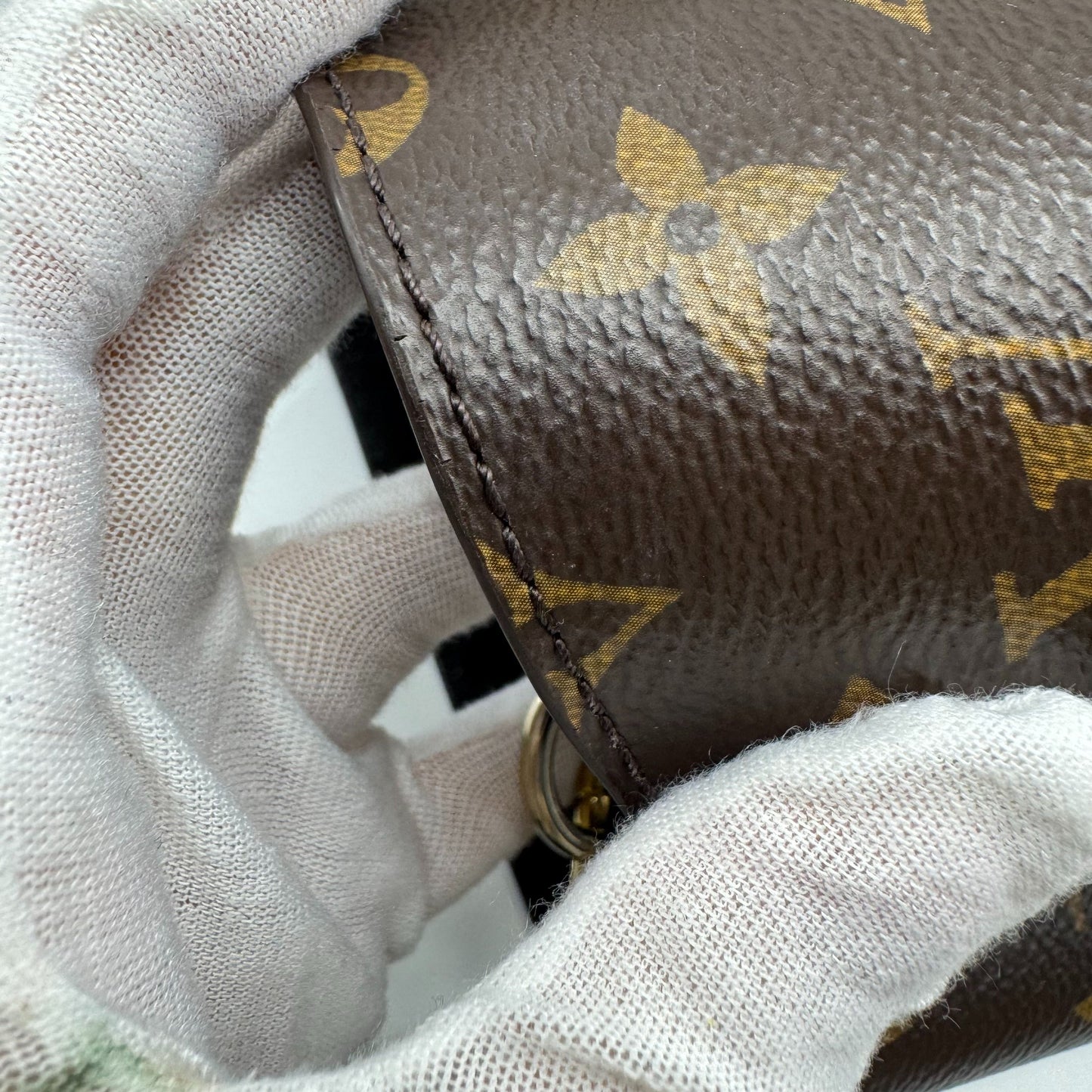 Louis Vuitton - Other - Synthetic - Brown - (medium)