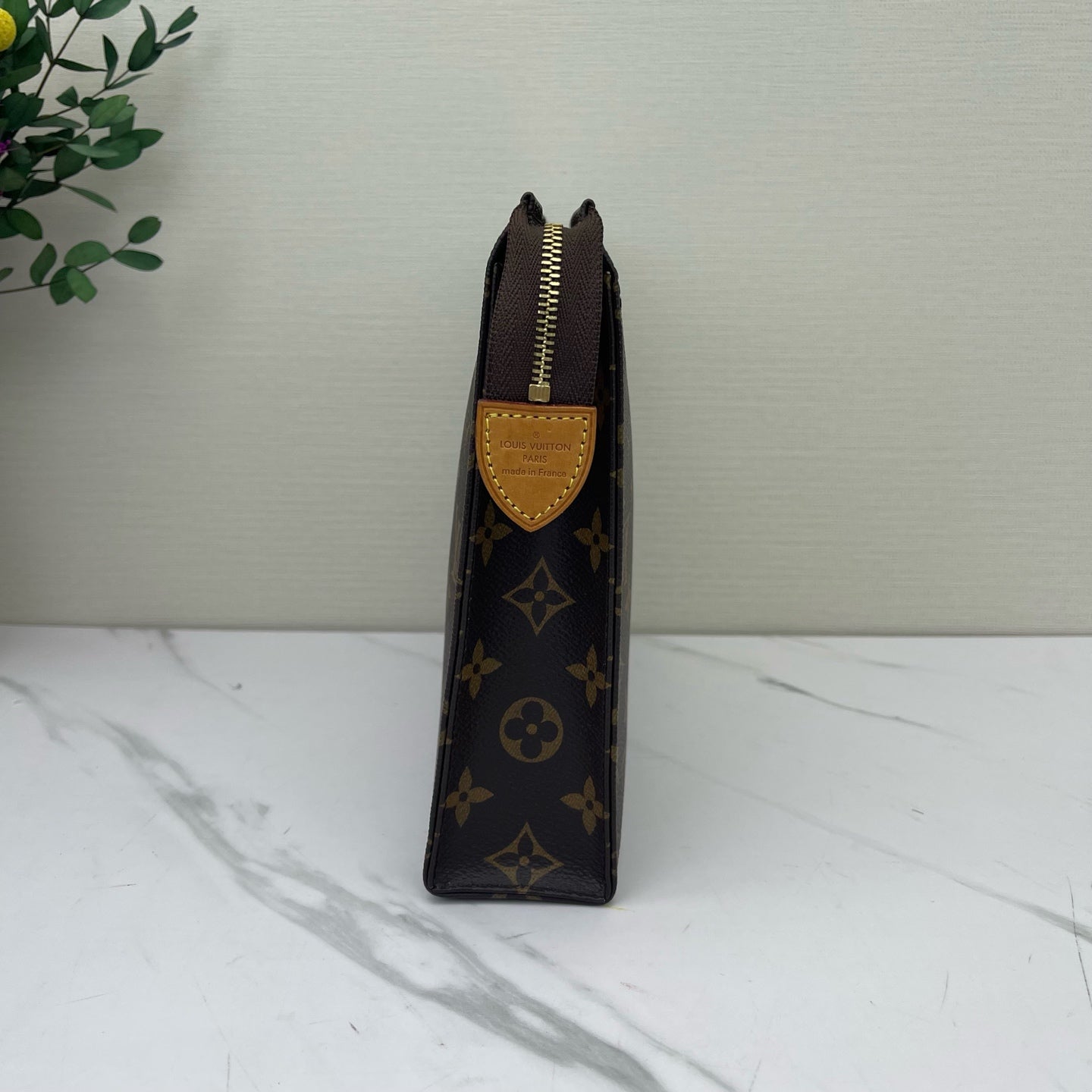 Louis Vuitton - Other - Synthetic - Brown - (medium)