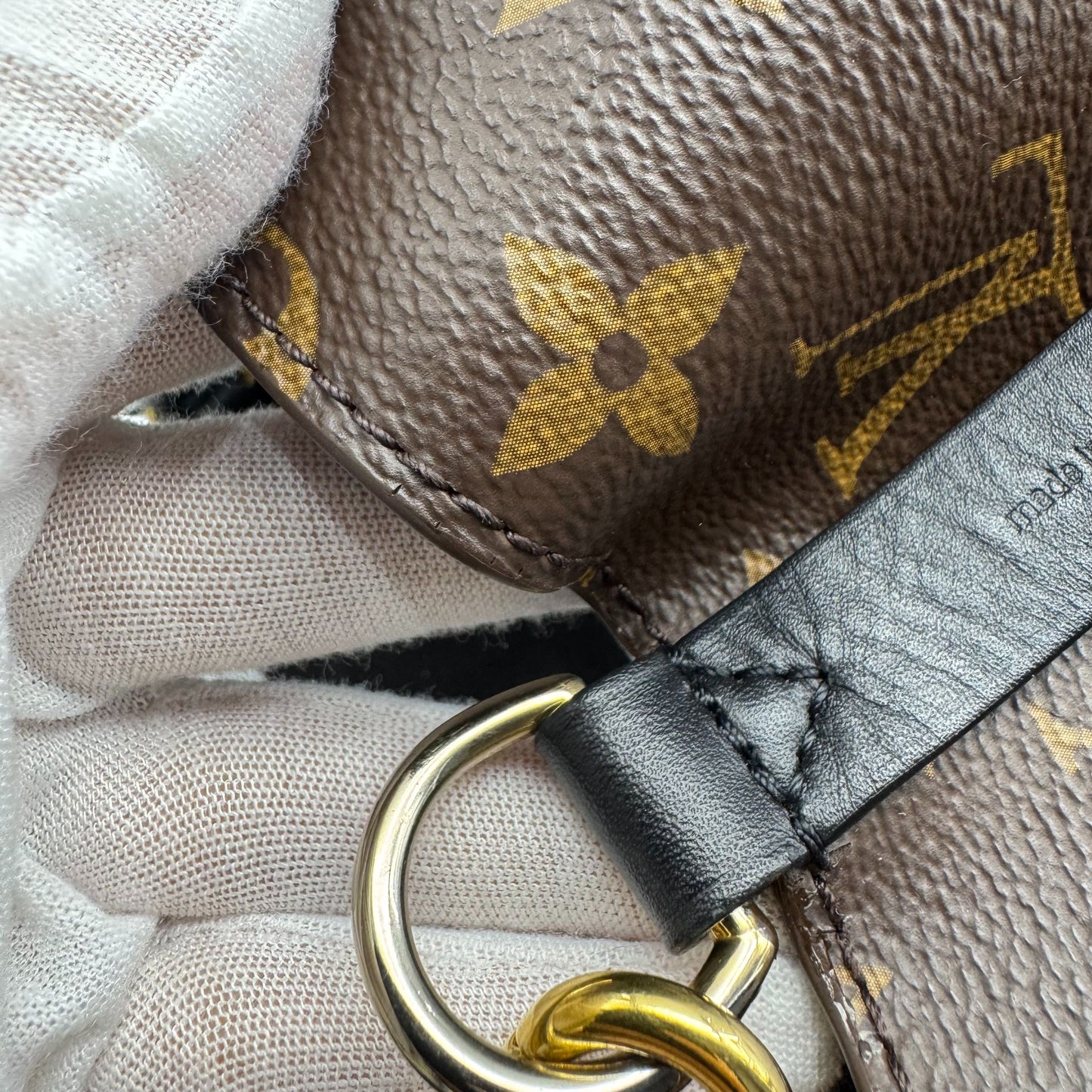 Louis Vuitton - Other - Synthetic - Brown - (medium)