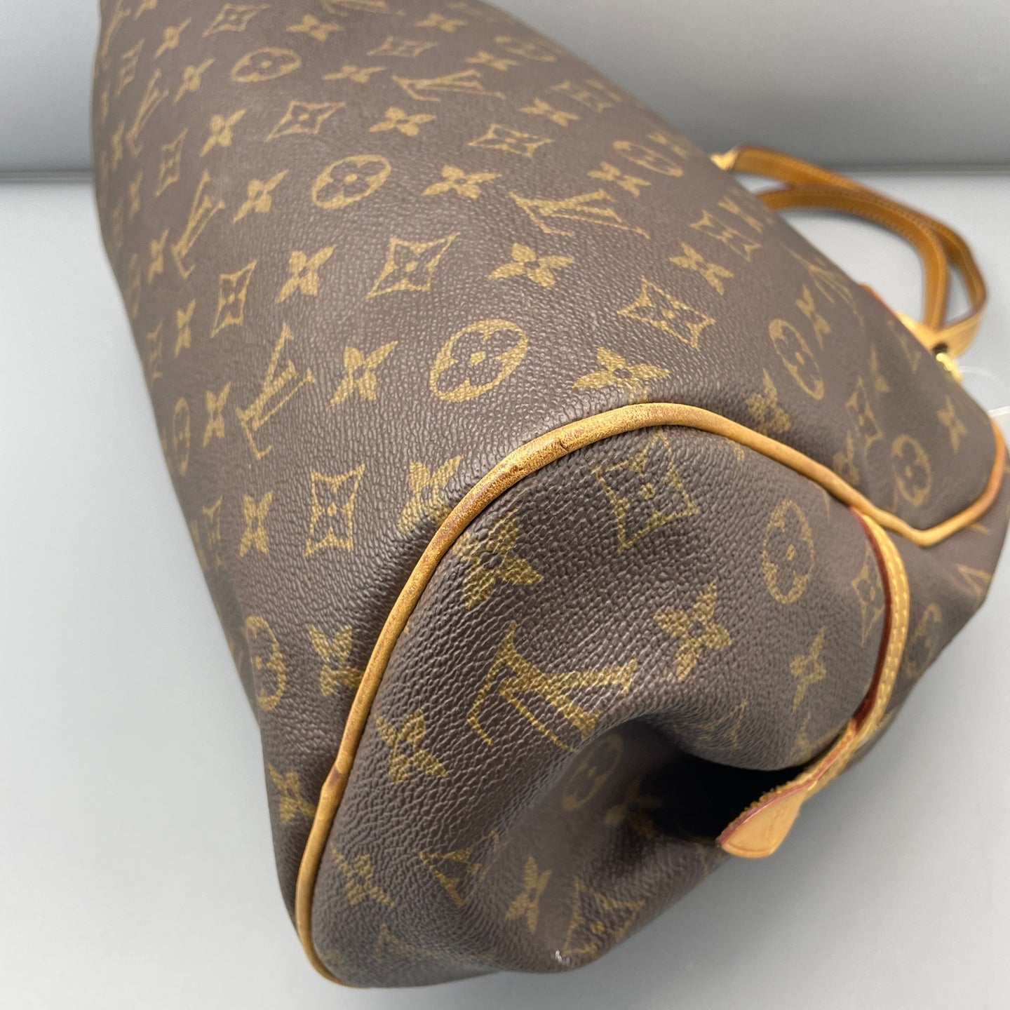Louis Vuitton - Other - Synthetic - Brown - (medium)