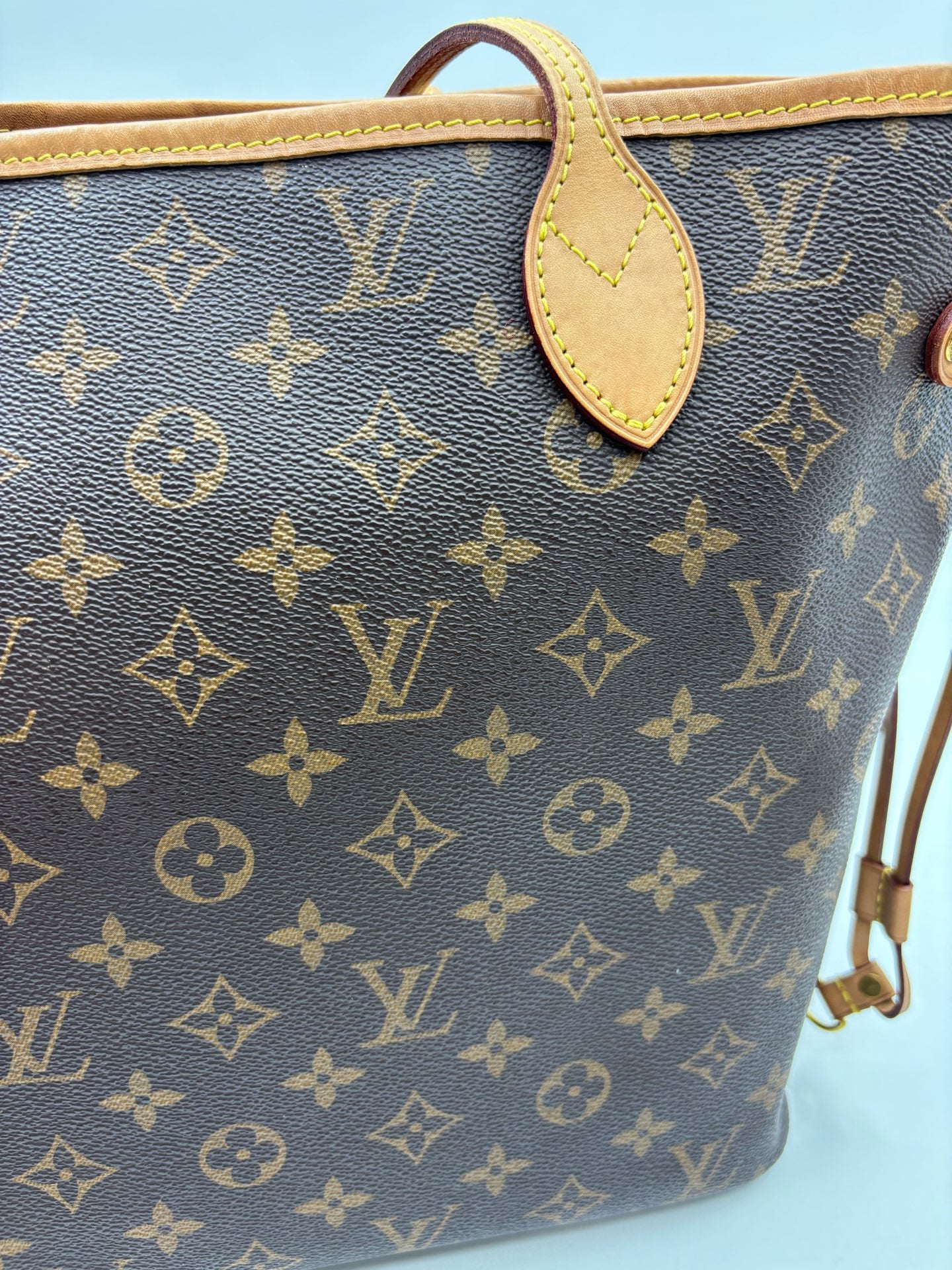 Louis Vuitton - Other - Synthetic - Brown - (Medium)