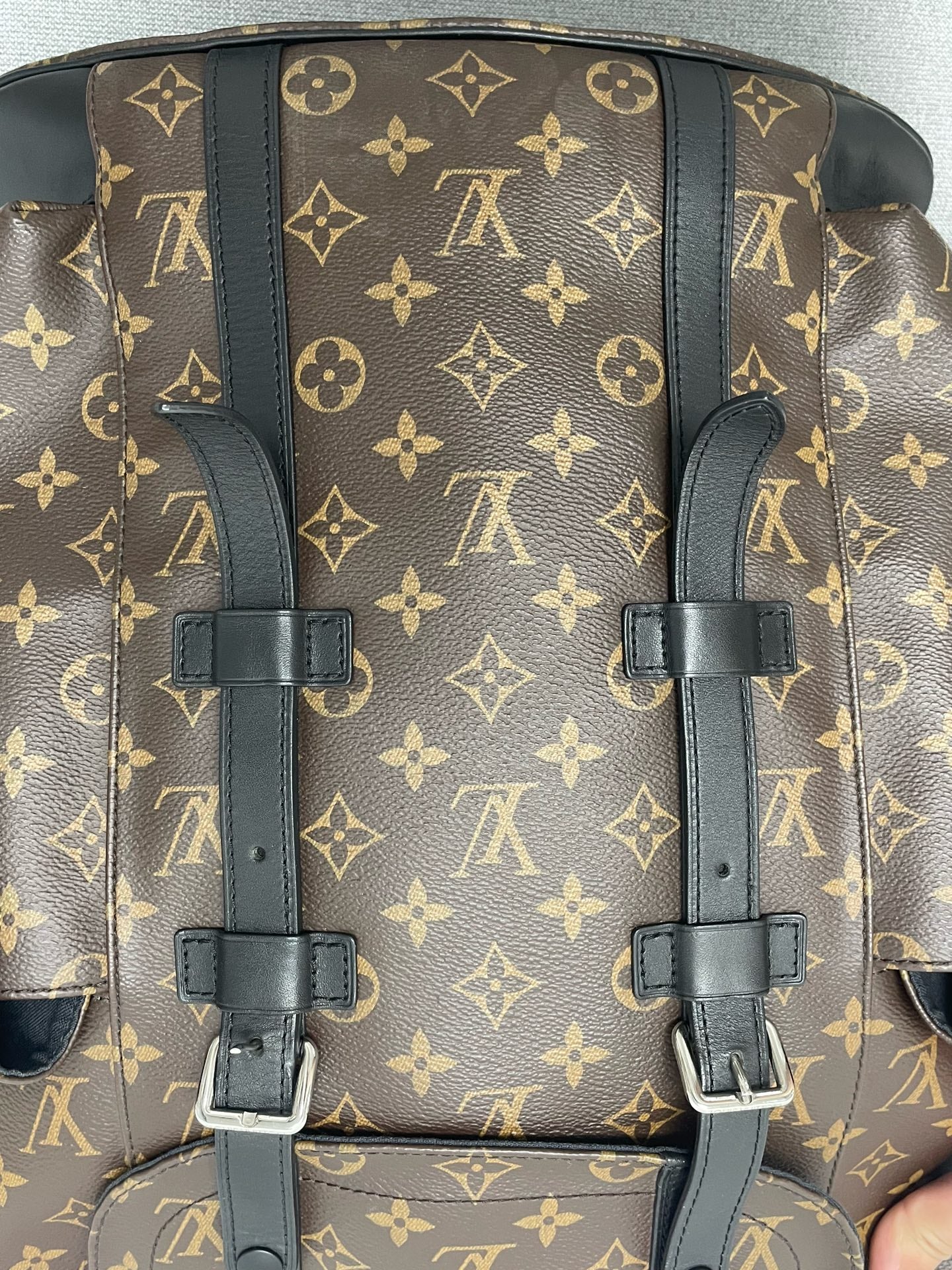 Louis Vuitton - Other - Synthetic - Brown - (medium)