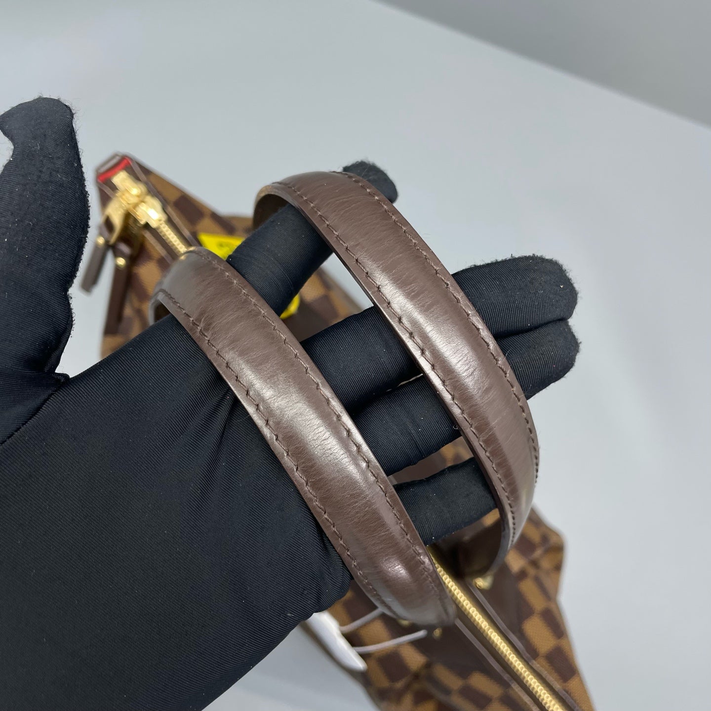 Louis Vuitton - Other - Synthetic - Brown - (medium)