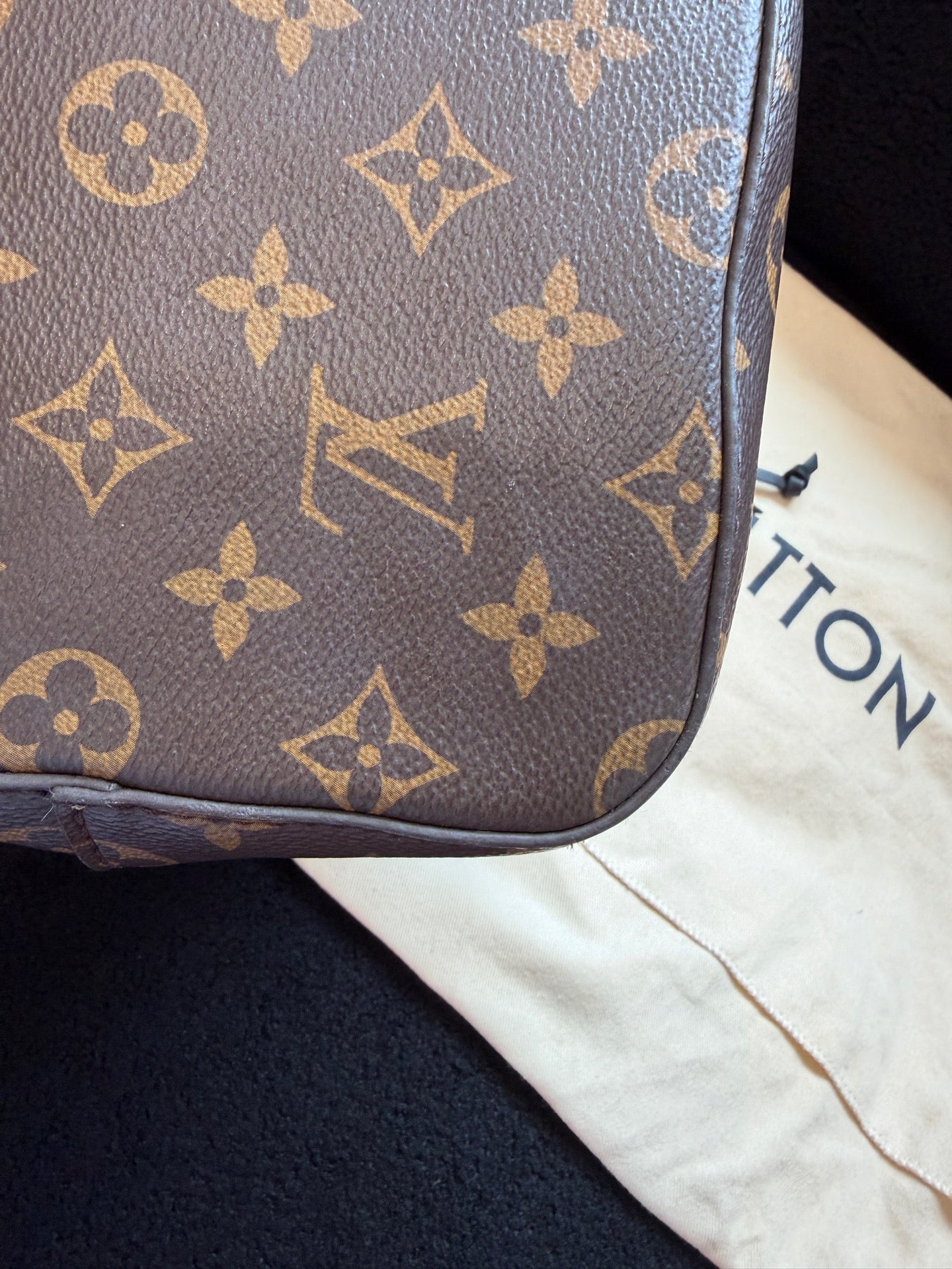 Louis Vuitton - Other - Synthetic - Brown - (medium)