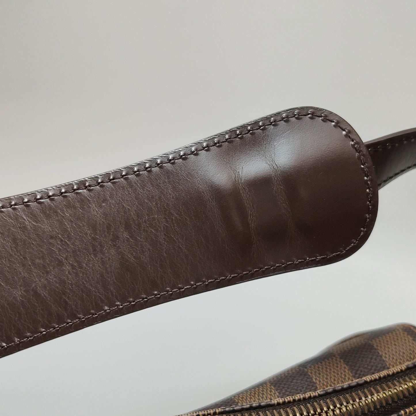 Louis Vuitton - Other - Synthetic - Brown - (medium)
