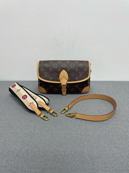Louis Vuitton - Other - Synthetic - Brown - (mini)