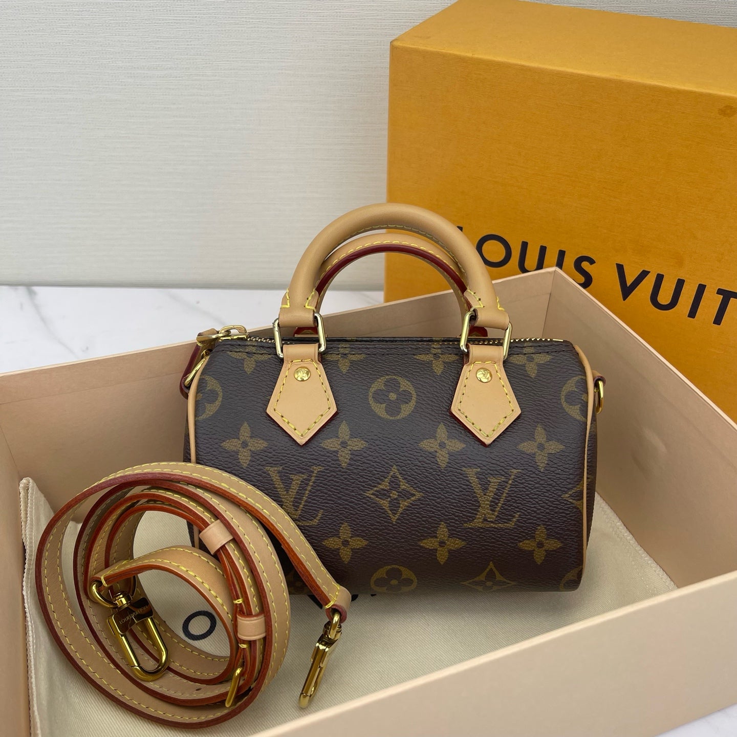 Louis Vuitton - Other - Synthetic - Brown - (mini)