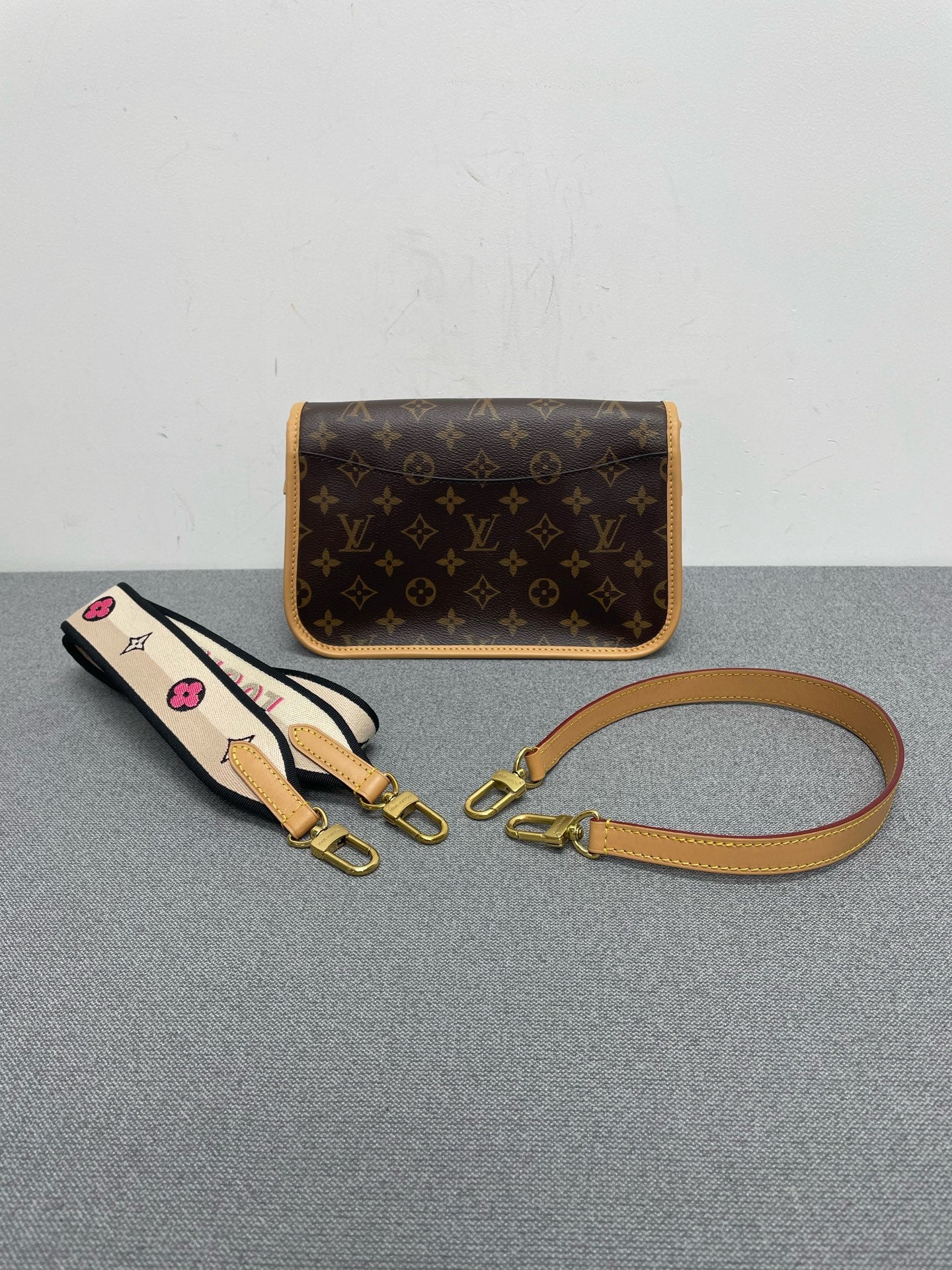 Louis Vuitton - Other - Synthetic - Brown - (mini)