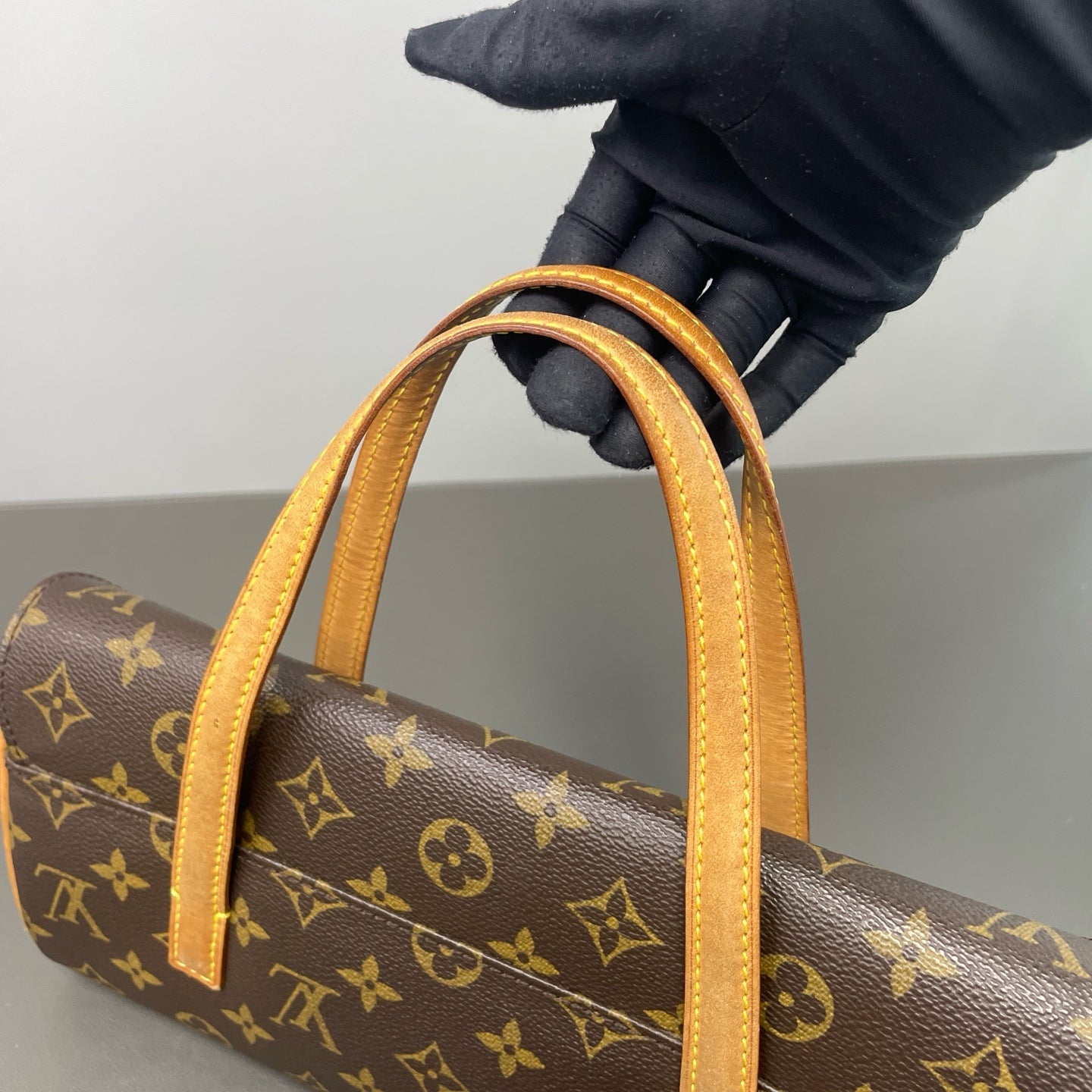 Louis Vuitton - Other - Synthetic - Brown - (mini)
