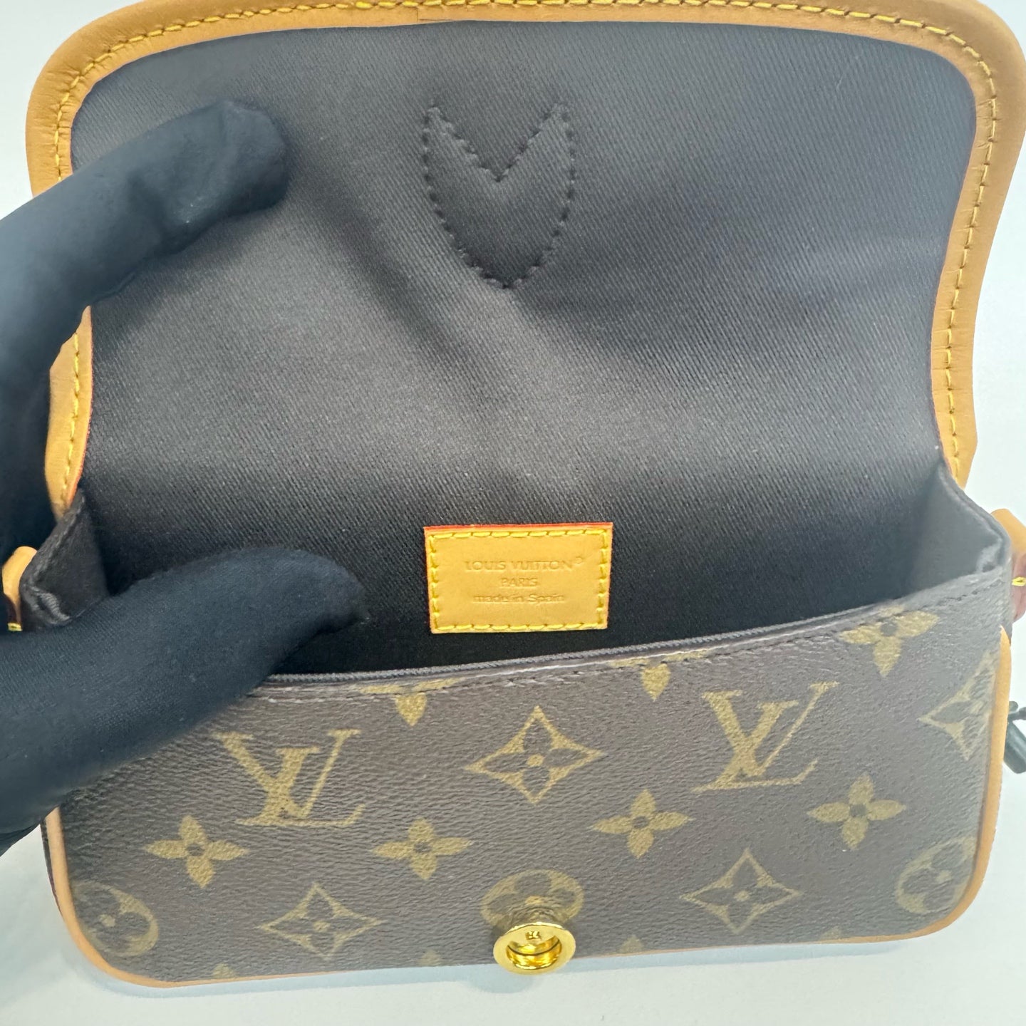 Louis Vuitton - Other - Synthetic - Brown - (mini)