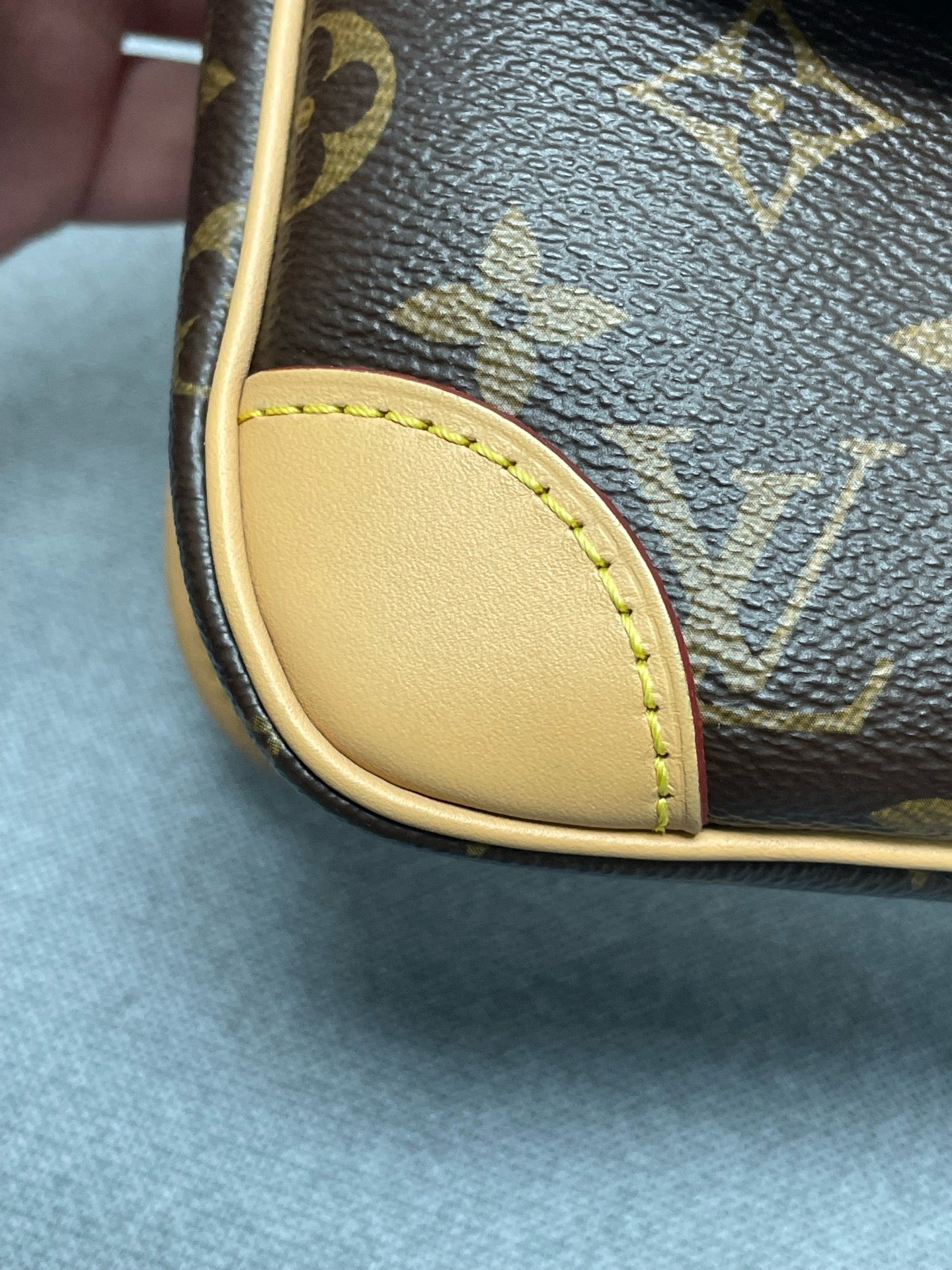 Louis Vuitton - Other - Synthetic - Brown - (mini)