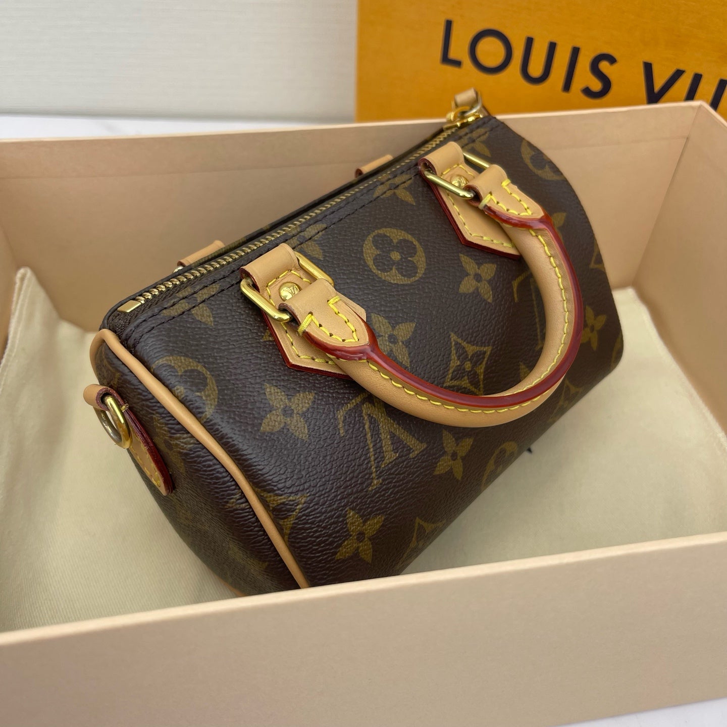 Louis Vuitton - Other - Synthetic - Brown - (mini)
