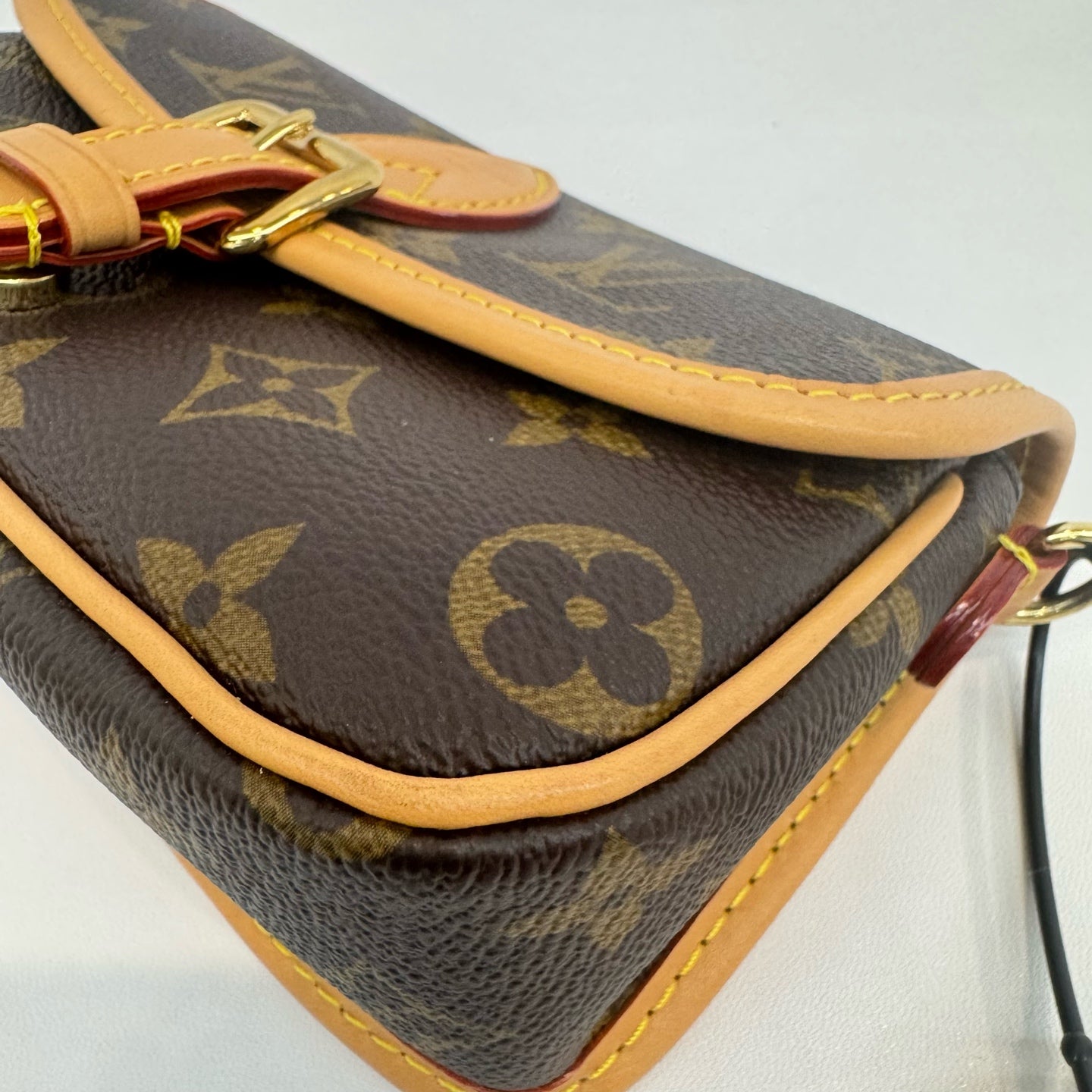 Louis Vuitton - Other - Synthetic - Brown - (mini)