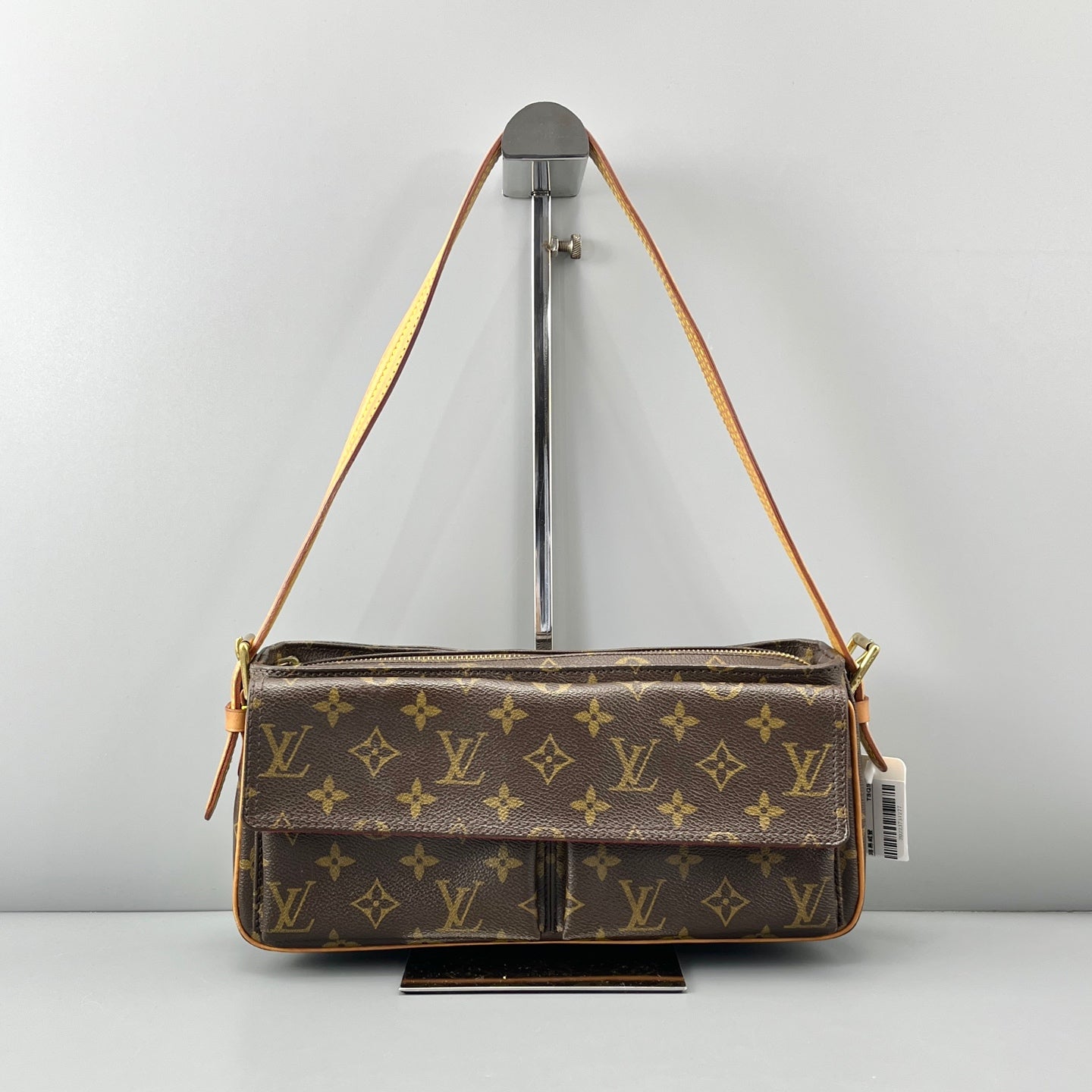 Louis Vuitton - Other - Synthetic - Brown - (small)