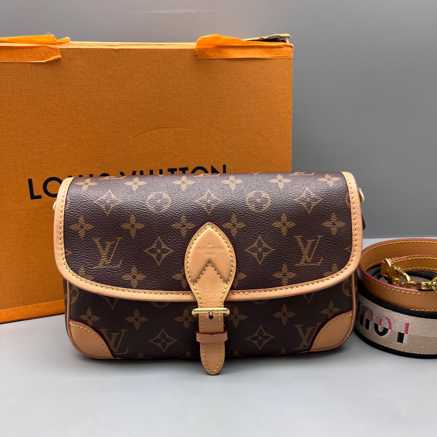 Louis Vuitton - Other - Synthetic - Brown - (Small)