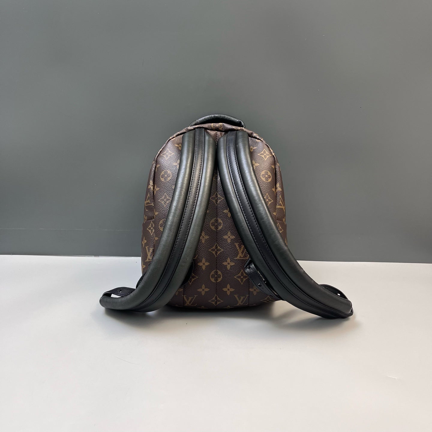 Louis Vuitton - Other - Synthetic - Brown - (small)