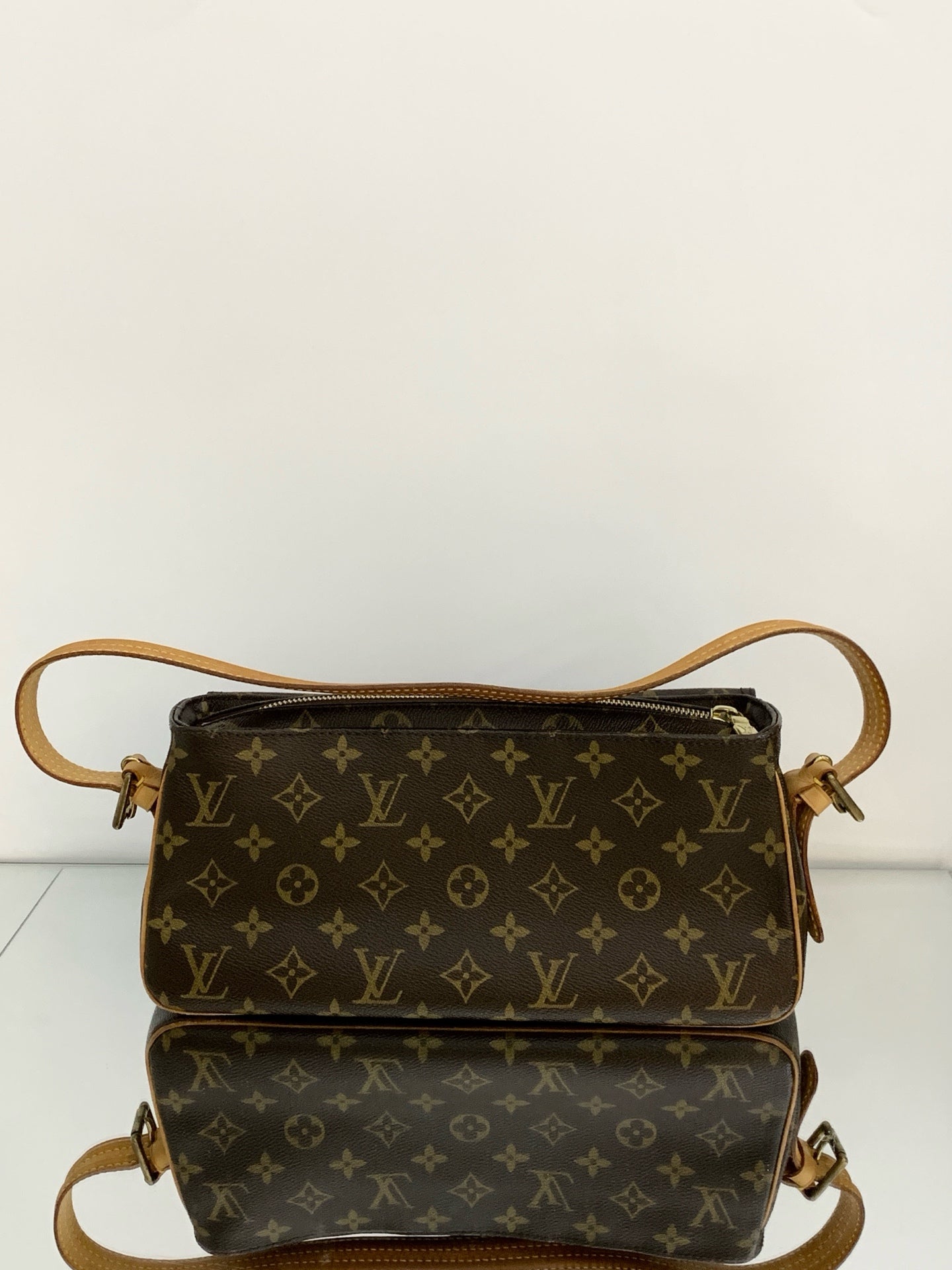 Louis Vuitton - Other - Synthetic - Brown - (Small)