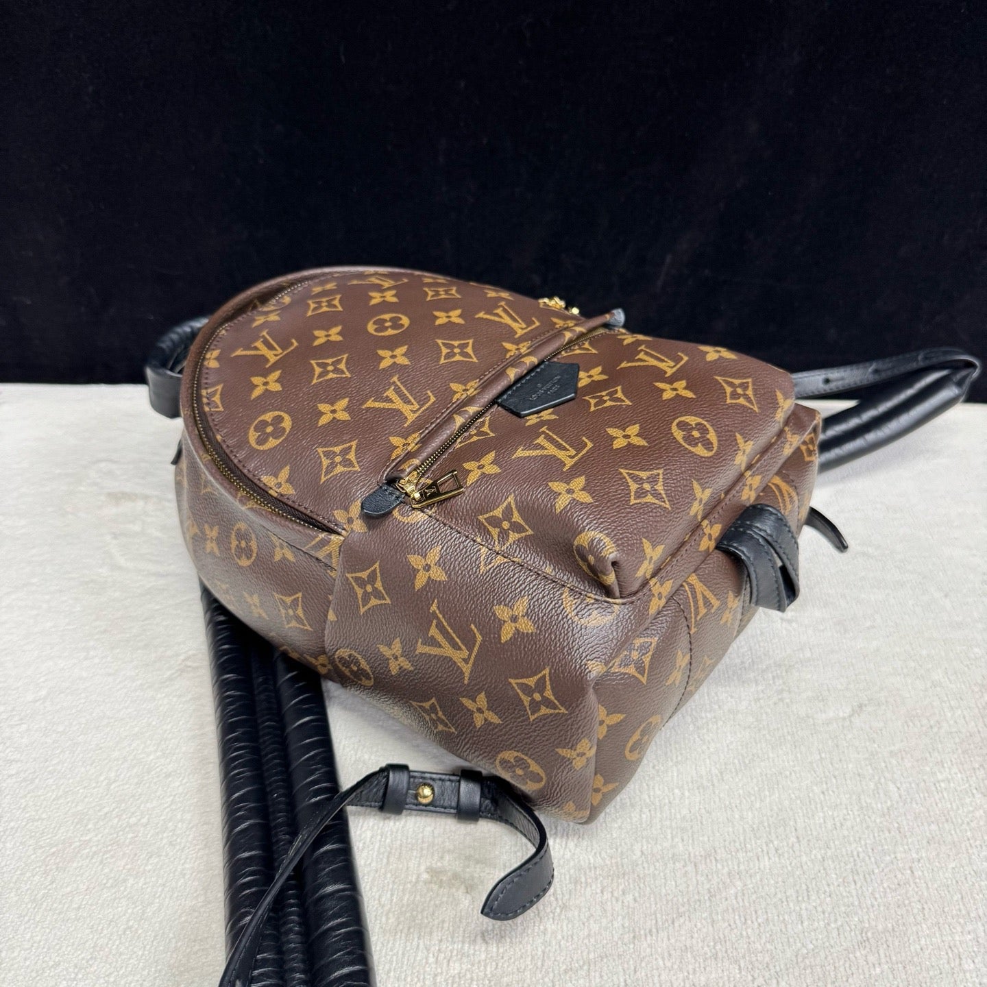 Louis Vuitton - Other - Synthetic - Brown - (small)