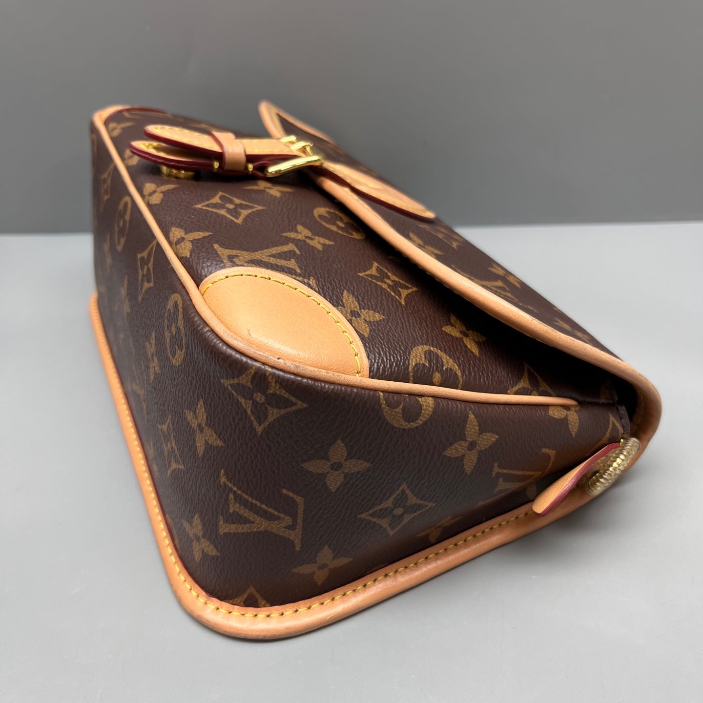 Louis Vuitton - Other - Synthetic - Brown - (Small)