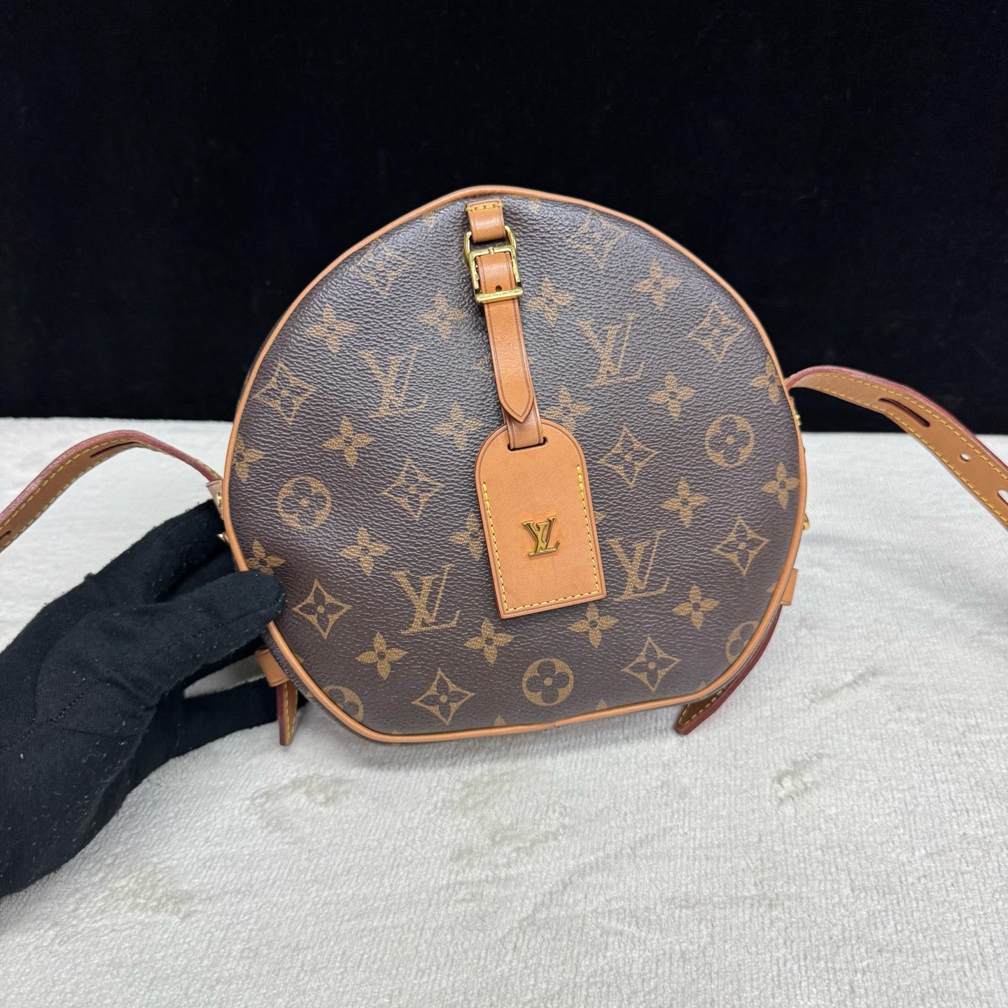 Louis Vuitton - Other - Synthetic - Brown - (small)