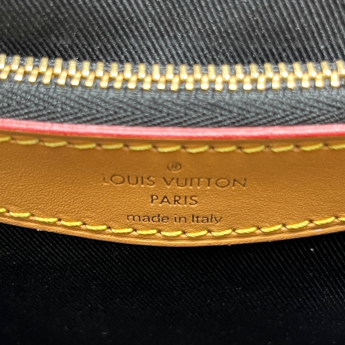 Louis Vuitton - Other - Synthetic - Brown - (Small)