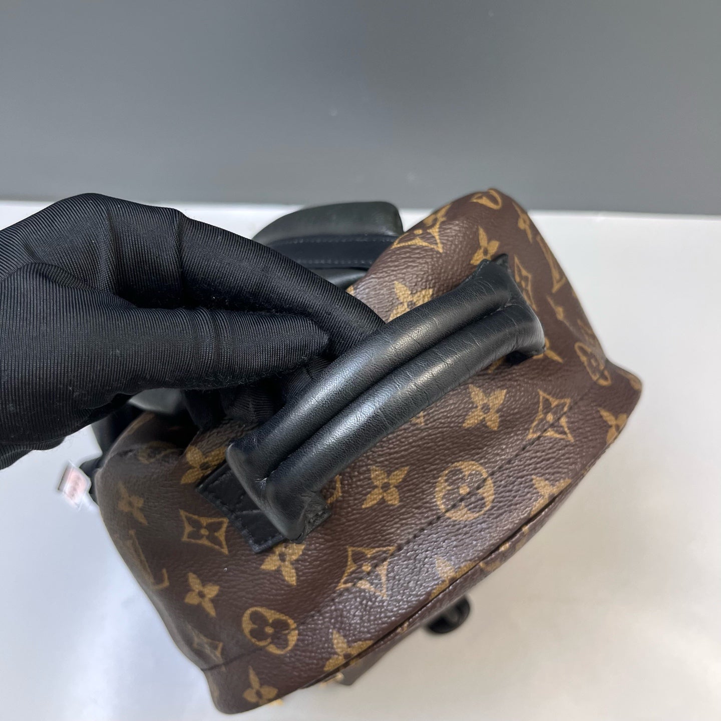 Louis Vuitton - Other - Synthetic - Brown - (small)