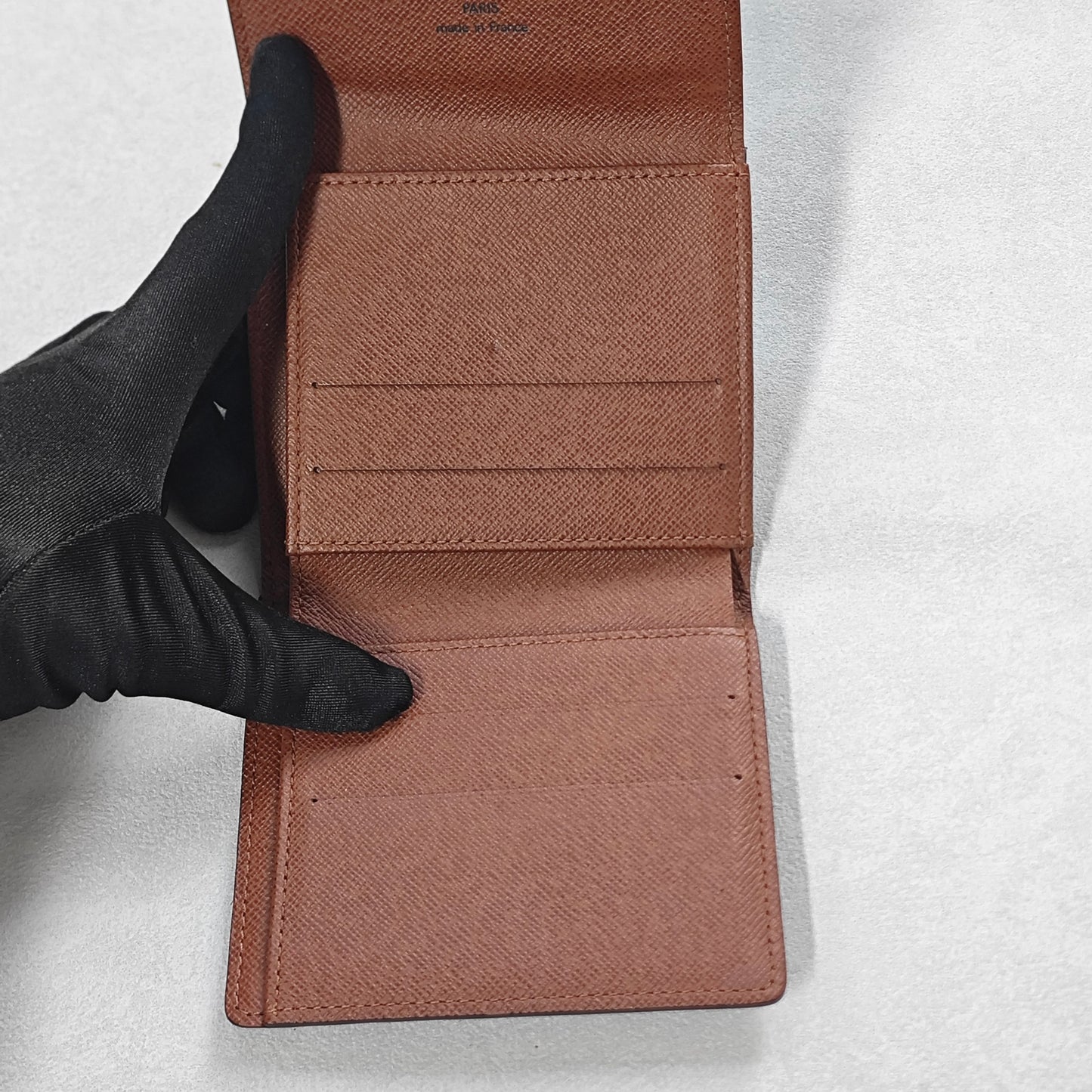 Louis Vuitton - Other - Synthetic - Brown - (small)