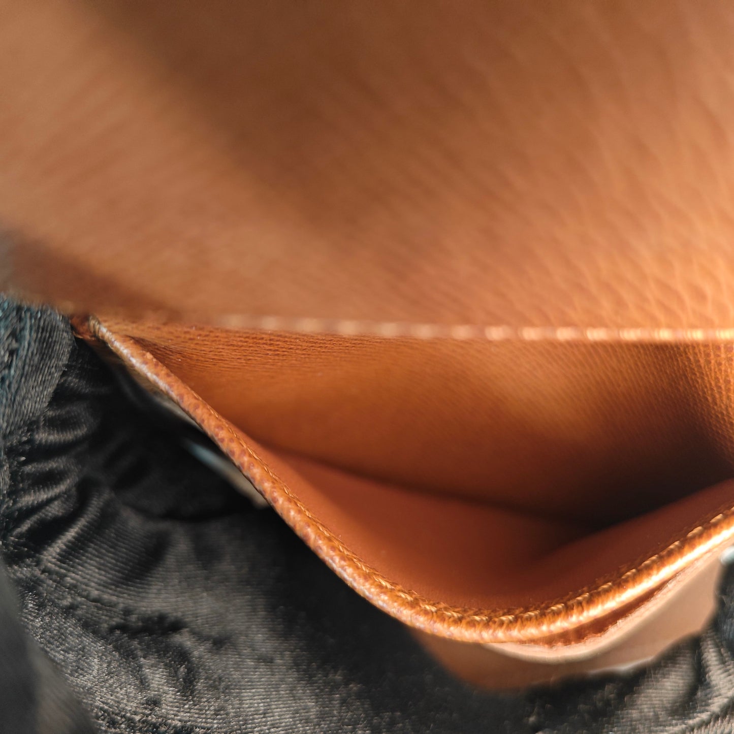 Louis Vuitton - Other - Synthetic - Brown - (small)