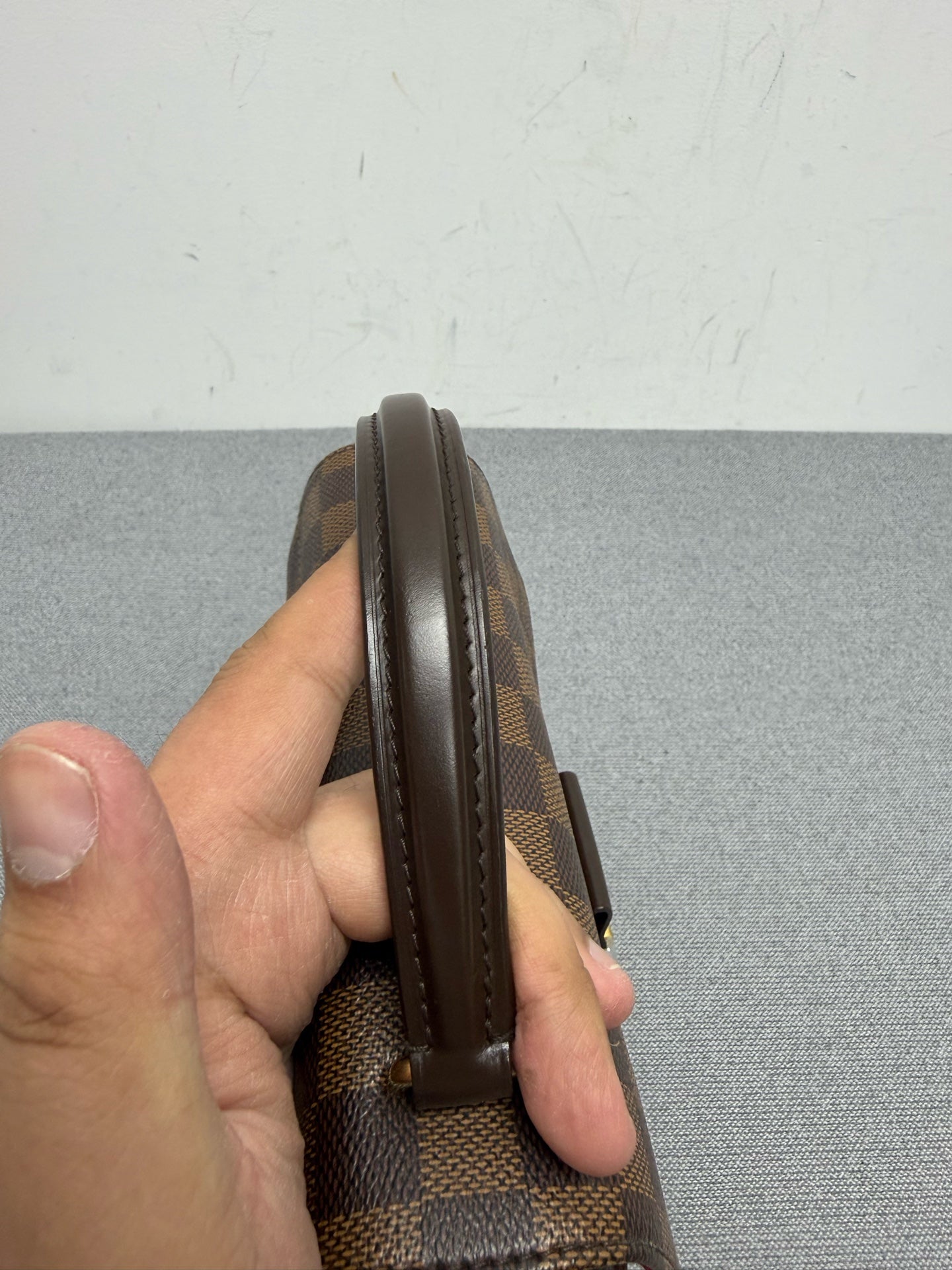 Louis Vuitton - Other - Synthetic - Brown - (small)