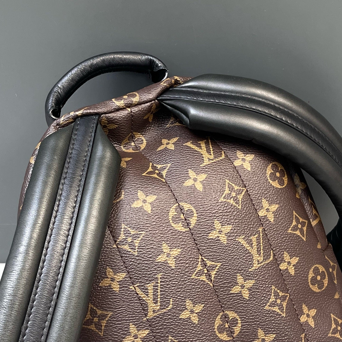 Louis Vuitton - Other - Synthetic - Brown - (small)