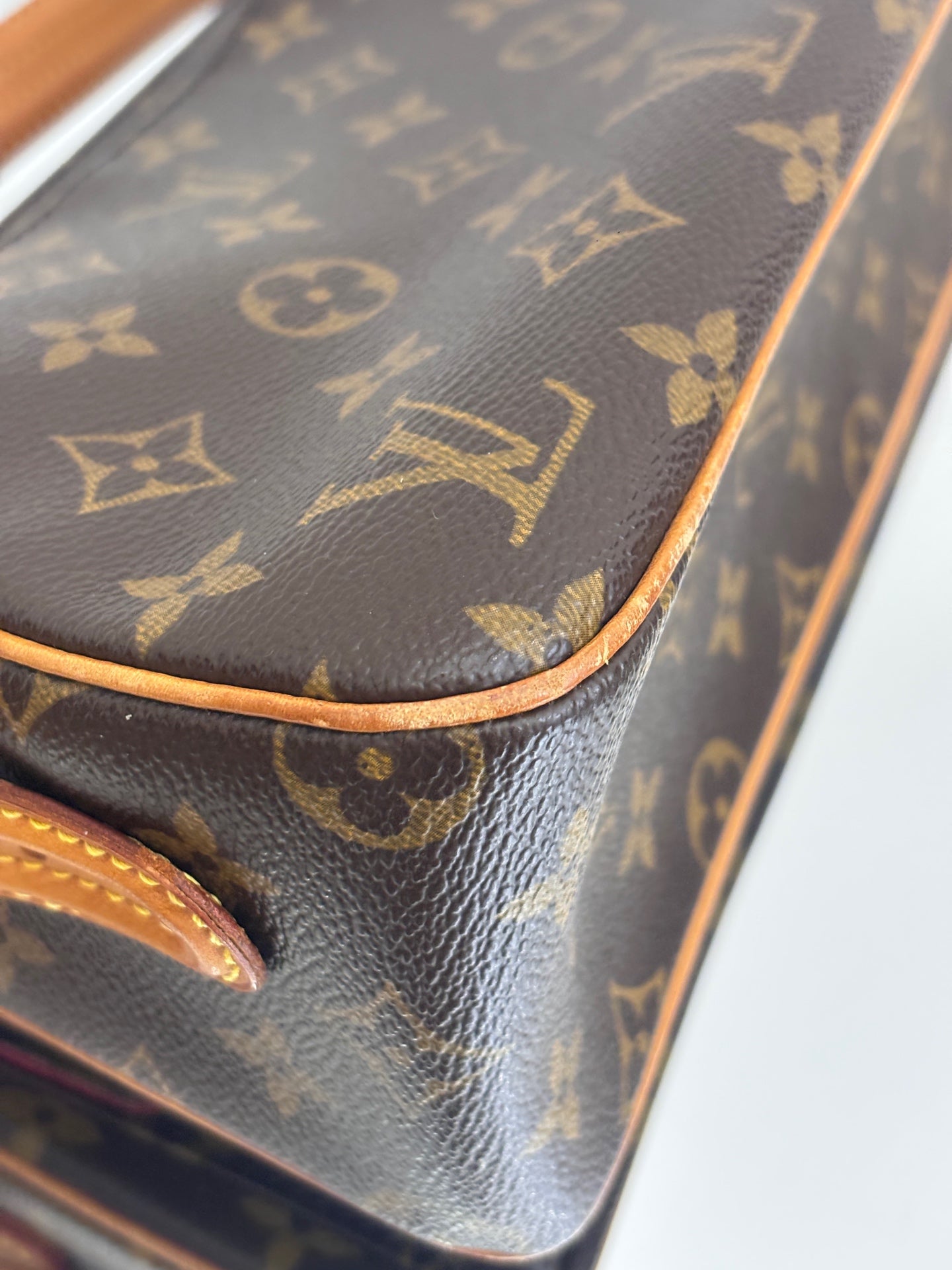 Louis Vuitton - Other - Synthetic - Brown - (Small)