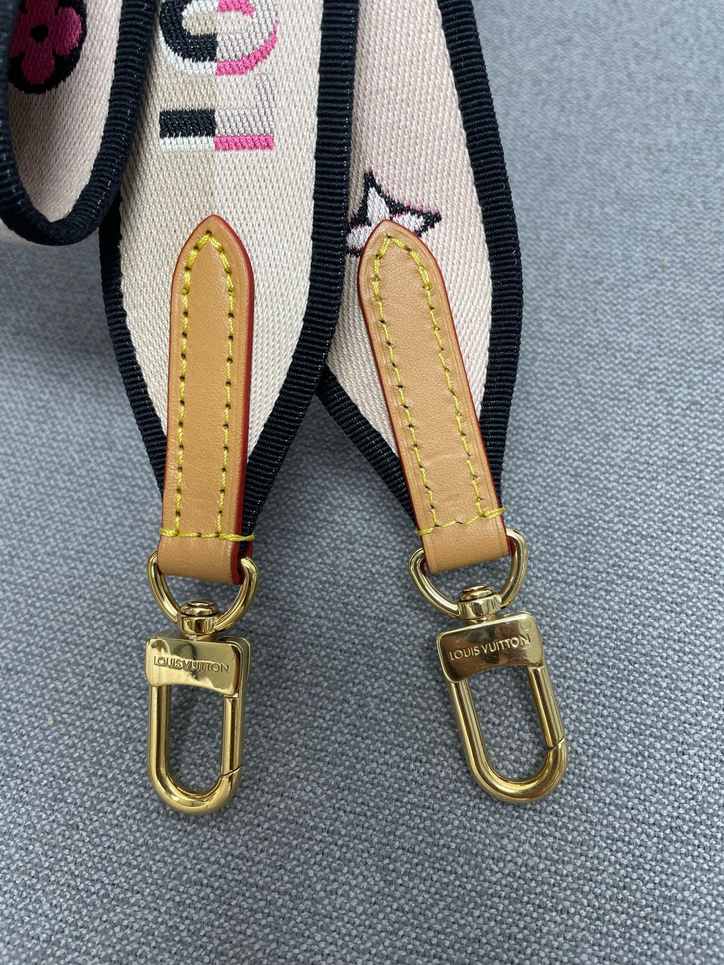 Louis Vuitton - Other - Synthetic - Brown - (small)