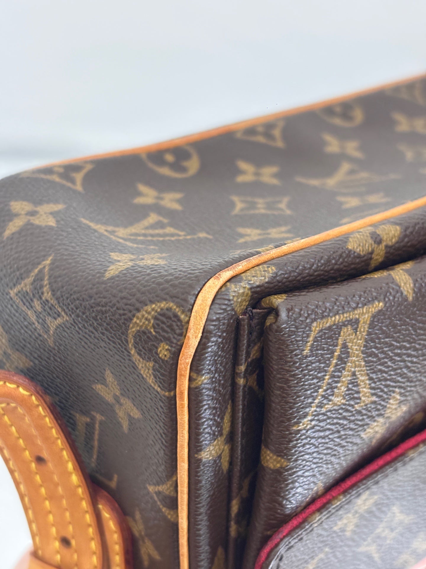 Louis Vuitton - Other - Synthetic - Brown - (Small)