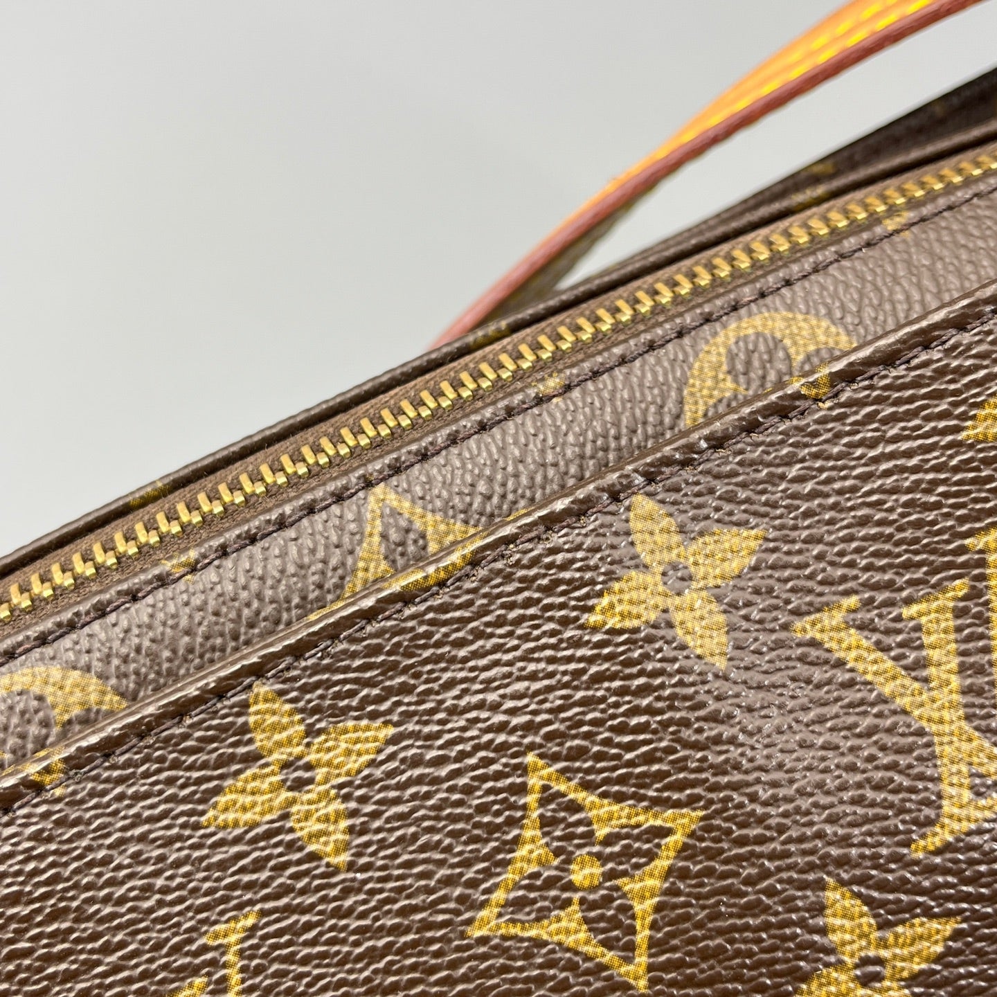 Louis Vuitton - Other - Synthetic - Brown - (small)