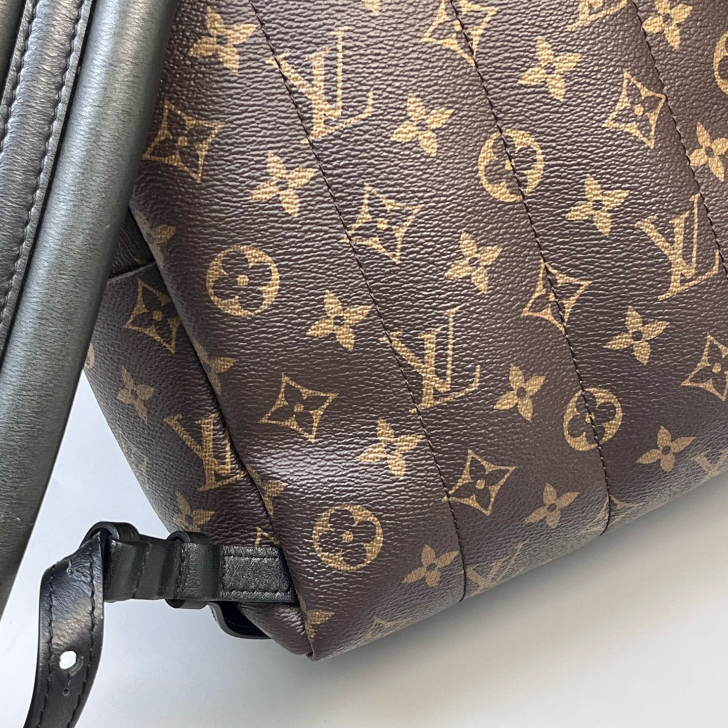 Louis Vuitton - Other - Synthetic - Brown - (small)