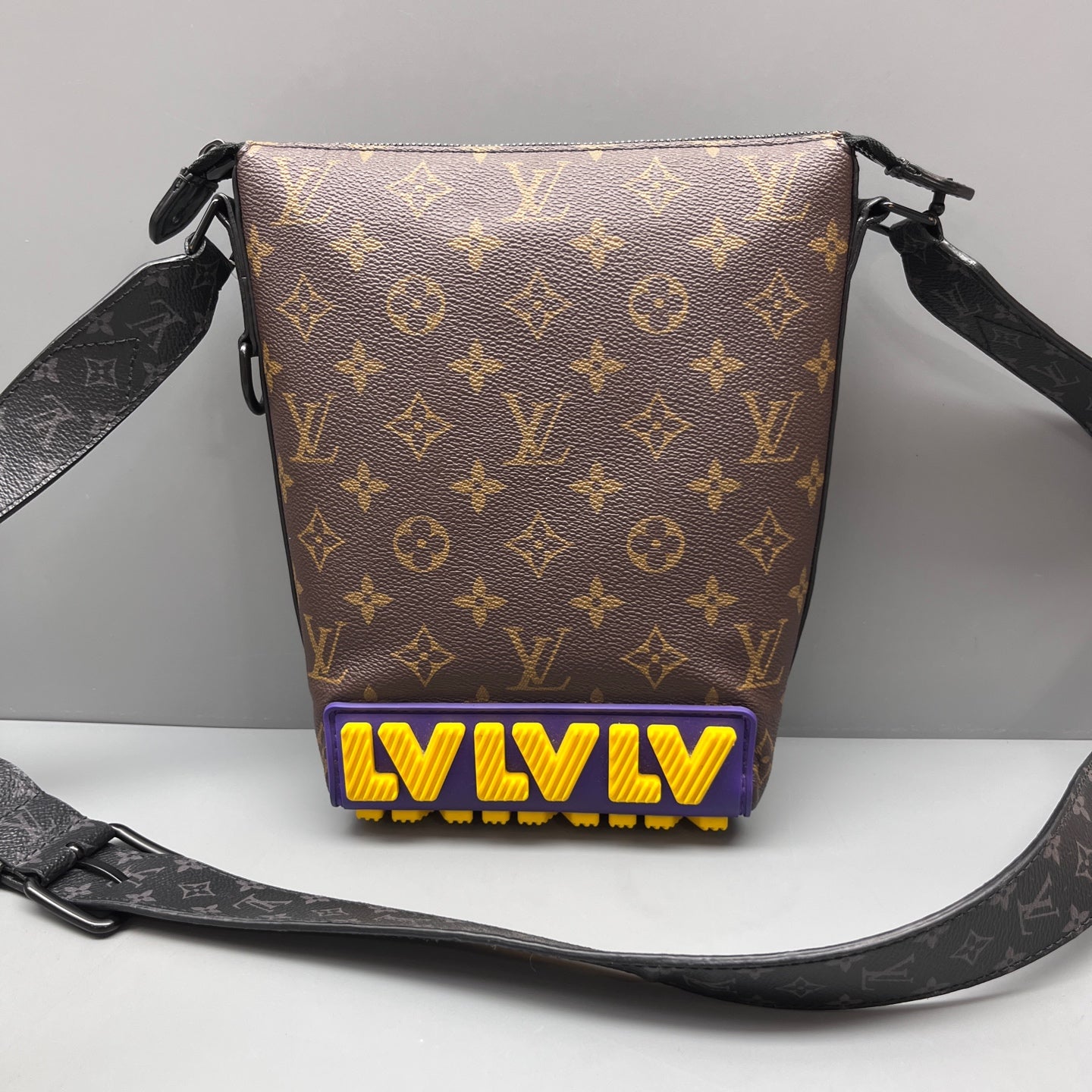Louis Vuitton - Other - Synthetic - Multicolour - (small)