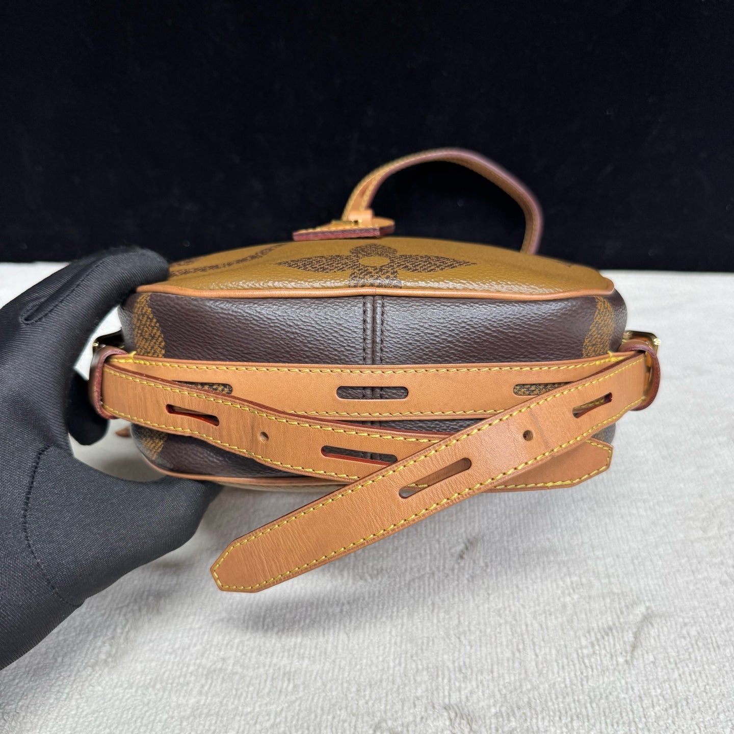 Louis Vuitton - Other - Synthetic - Multicolour - (Small)