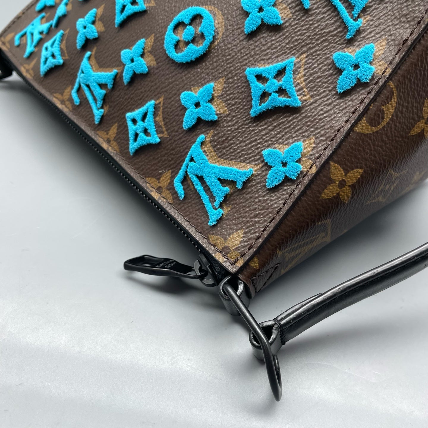 Louis Vuitton - Other - Synthetic - Multicolour - (small)