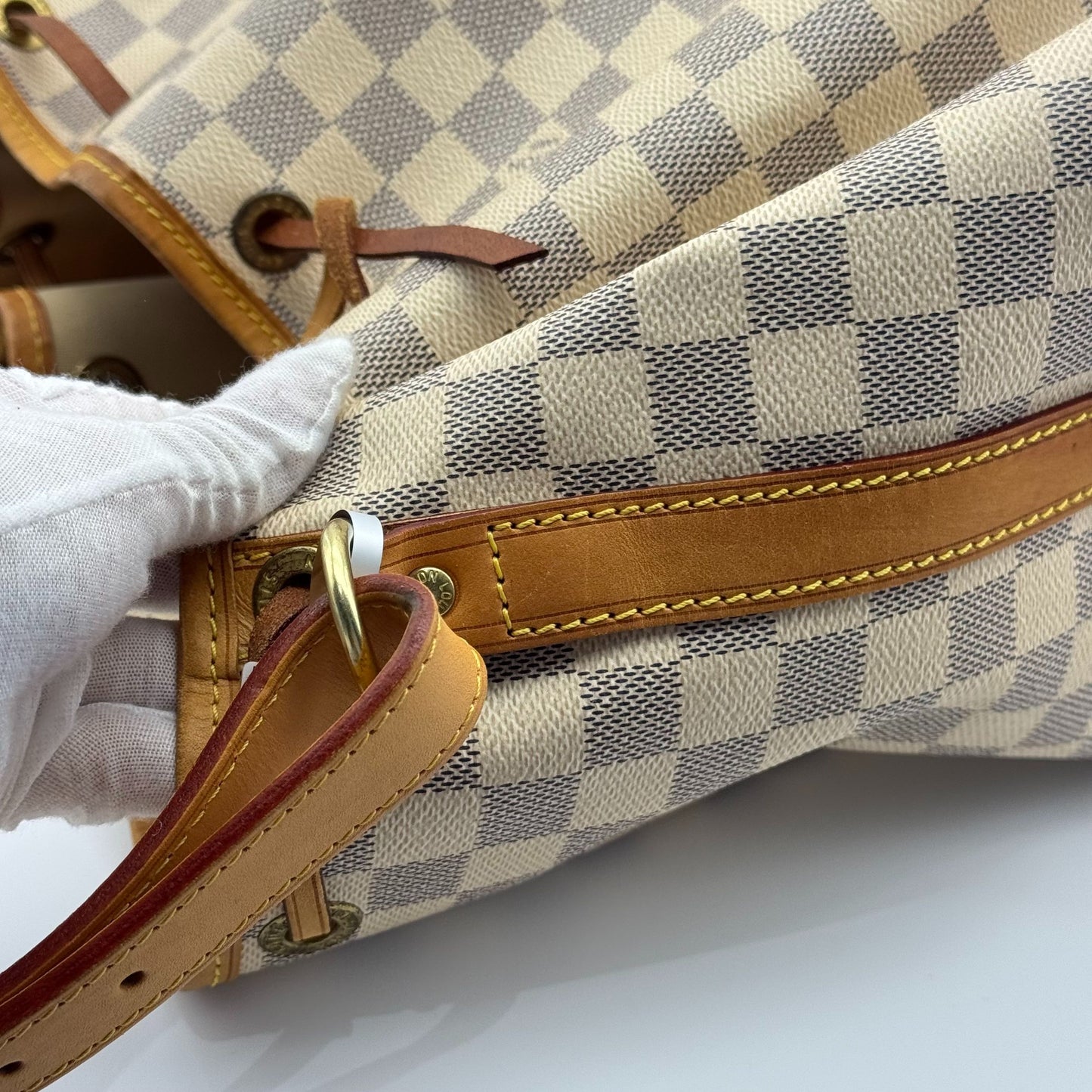 Louis Vuitton - Other - Synthetic - White - (Large)