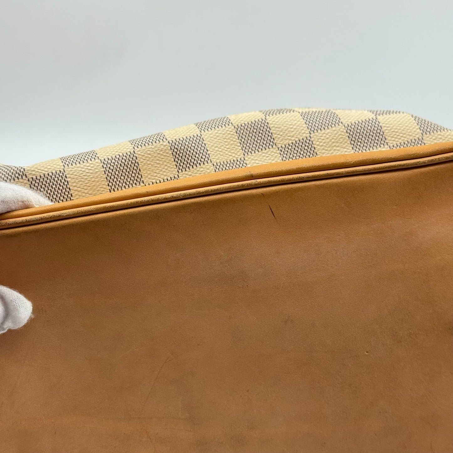 Louis Vuitton - Other - Synthetic - White - (Large)