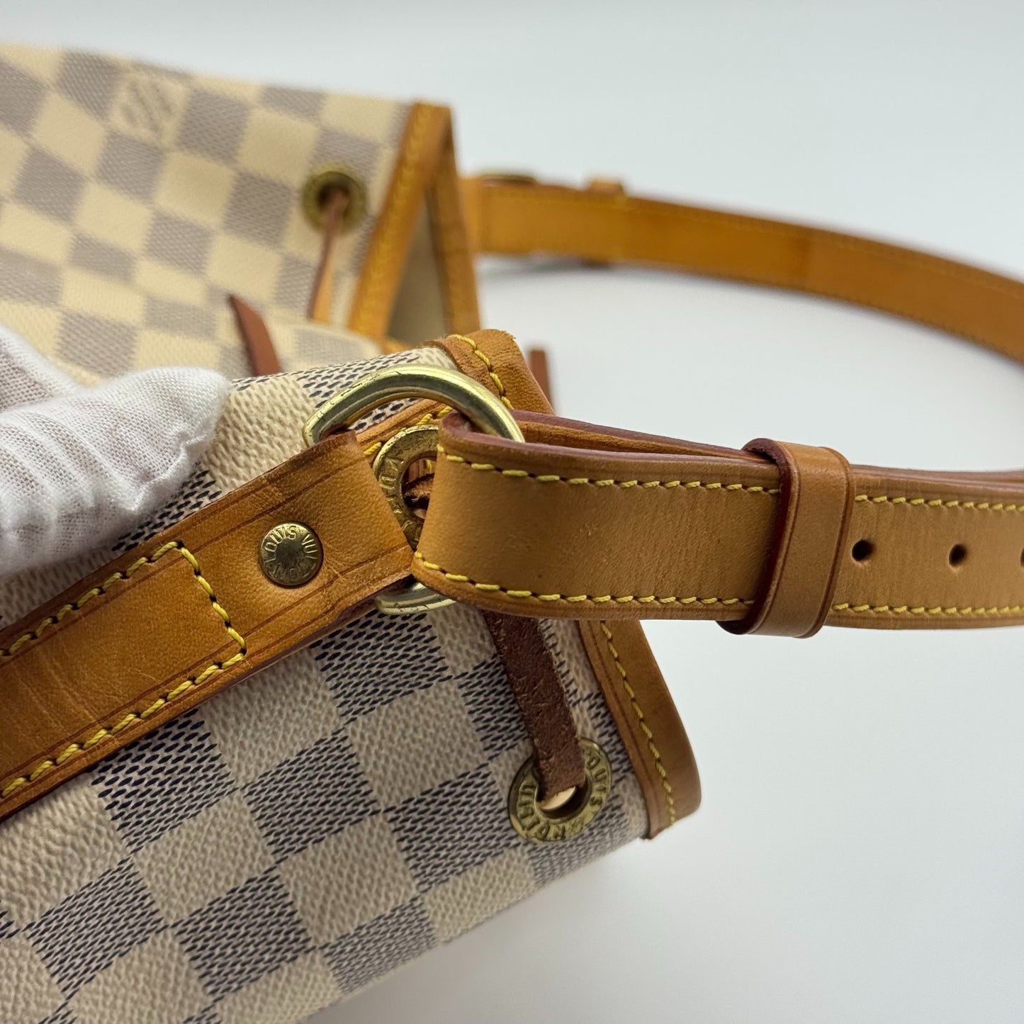 Louis Vuitton - Other - Synthetic - White - (Large)