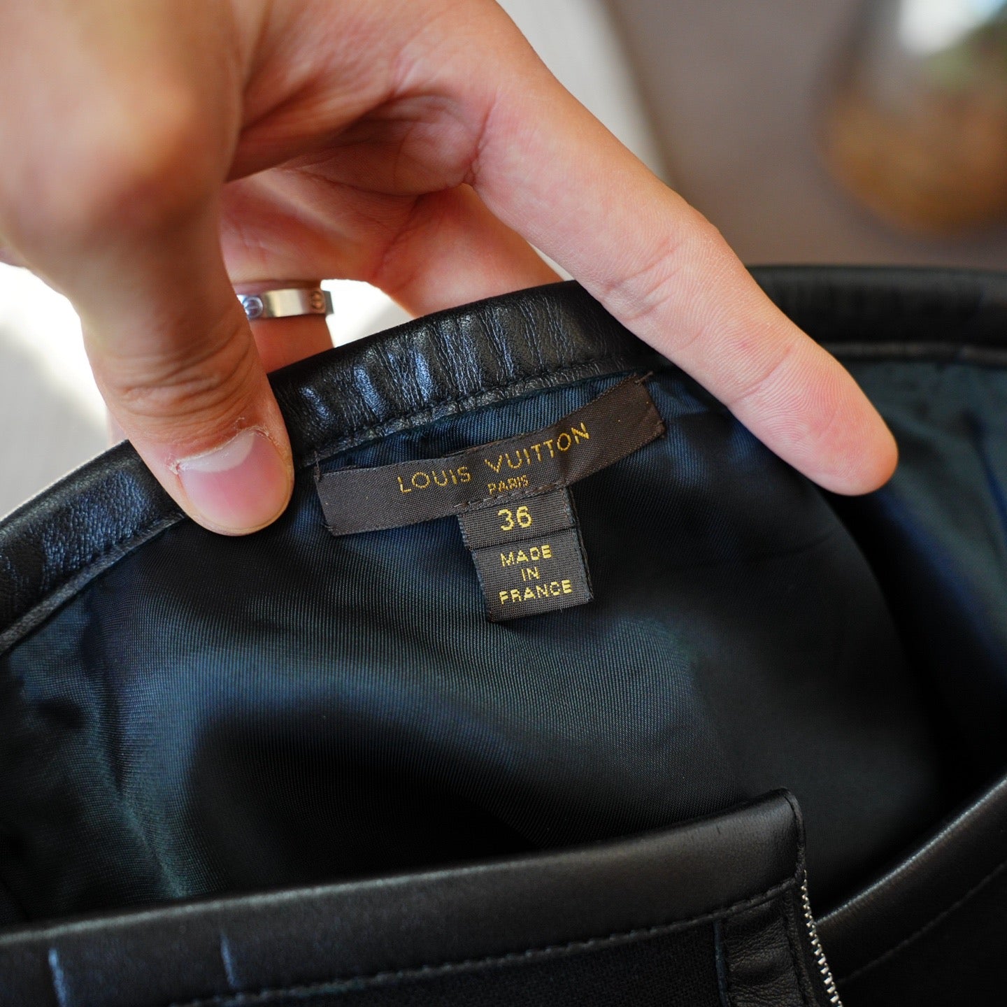 Louis Vuitton - Other - Wool - Black - (36)
