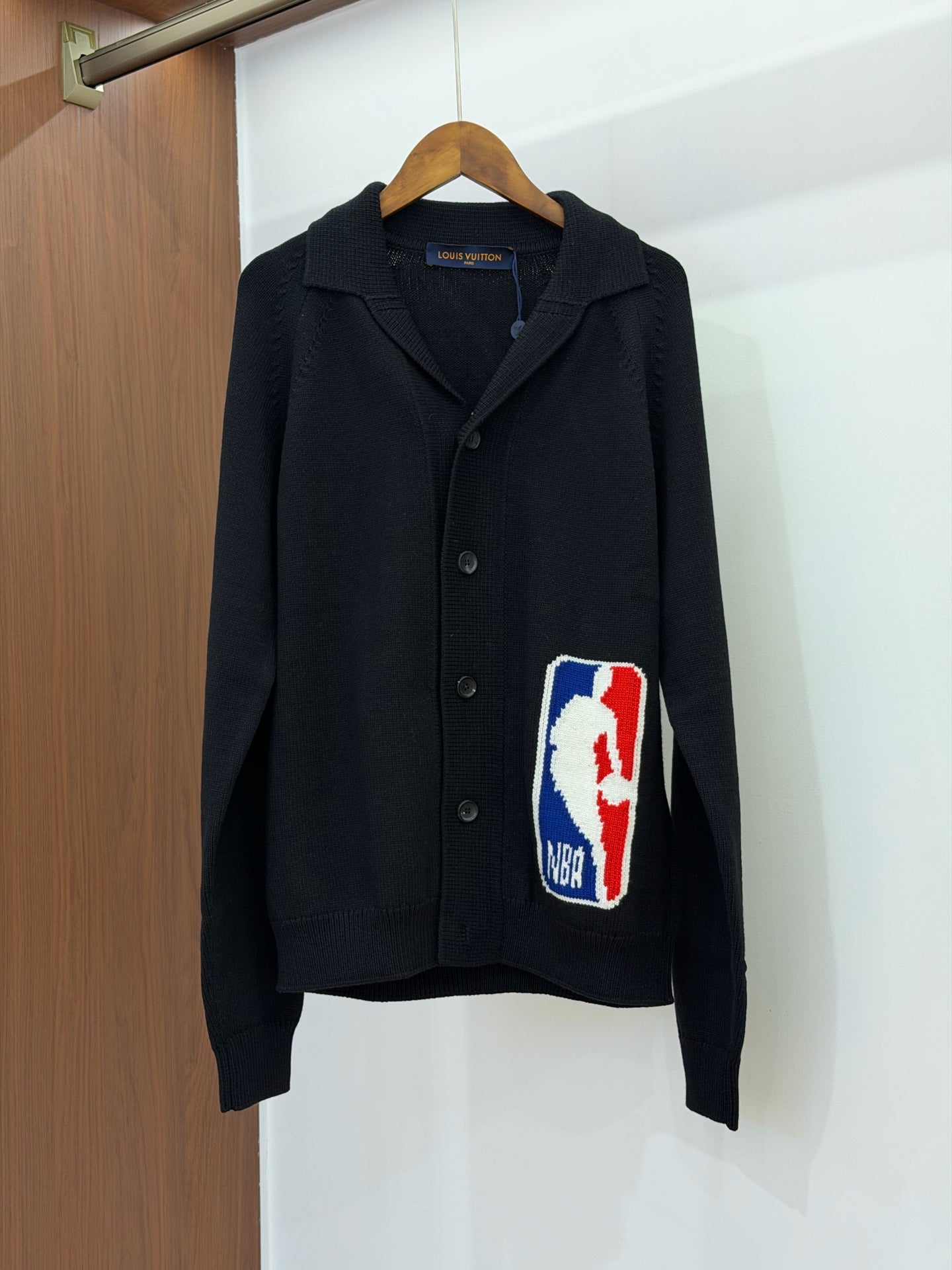 Louis Vuitton - Other - Wool - Black - (S)