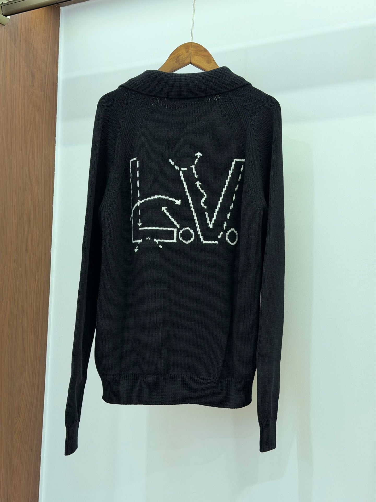 Louis Vuitton - Other - Wool - Black - (S)